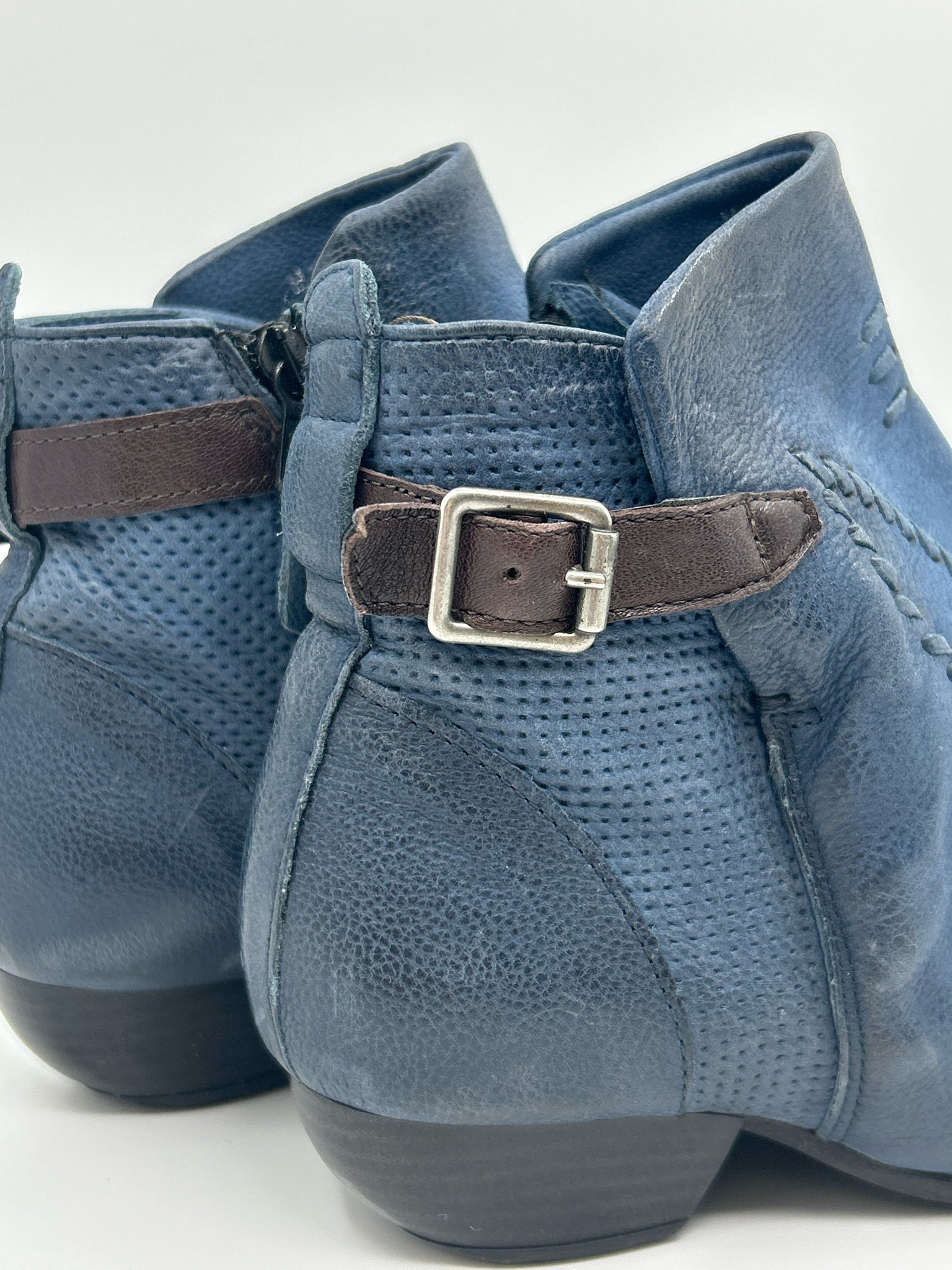 MIZ MOOZ Size 37 Blue Women Booties