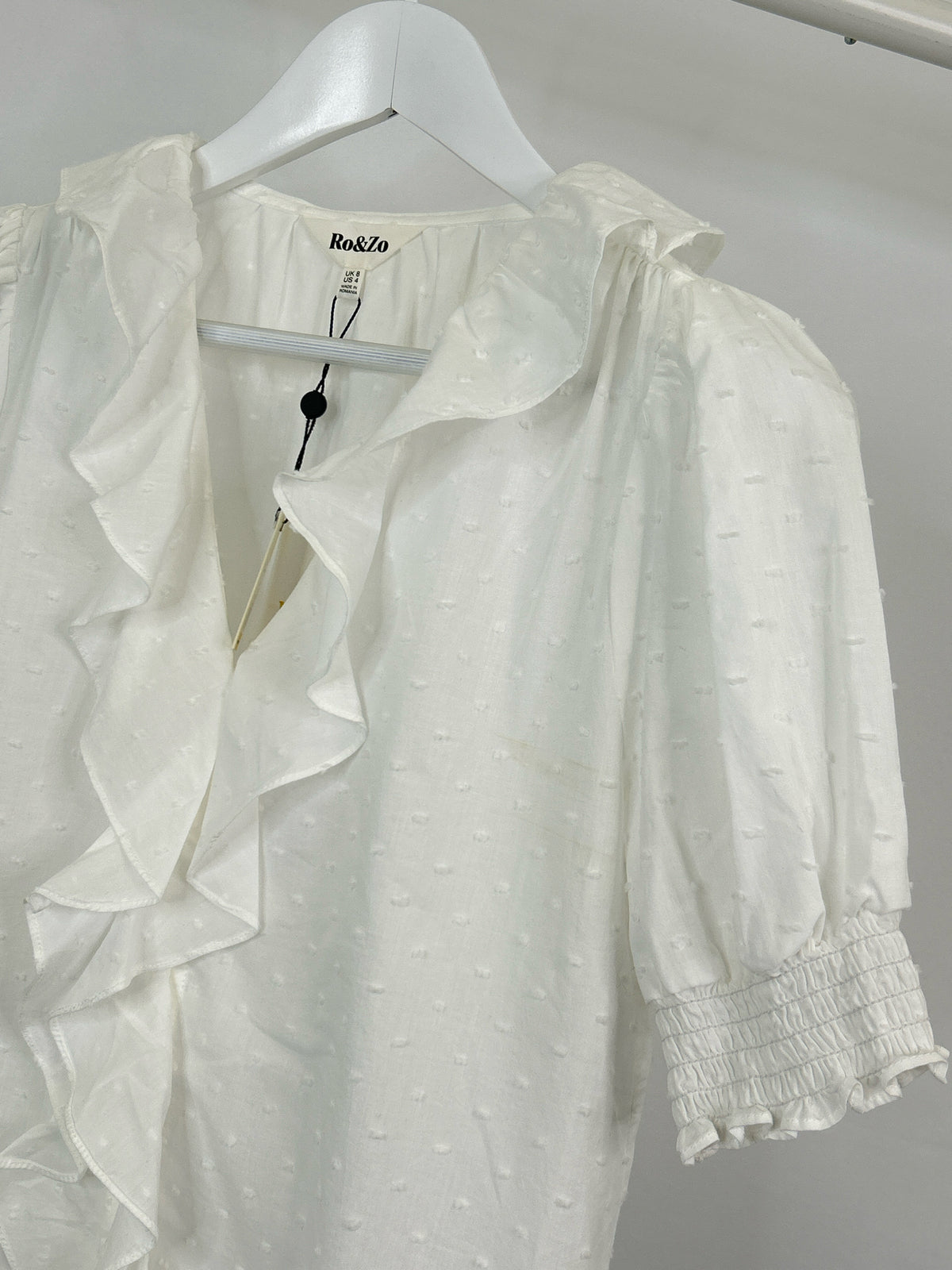 Ro&Zo Size 4 Ivory Women Top