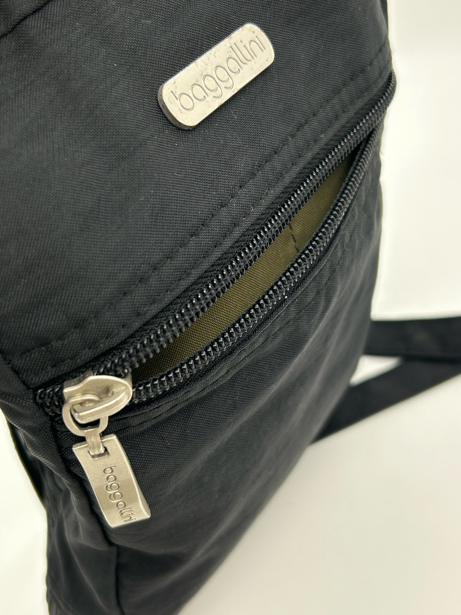 BAGGALLINI Black Women Purse