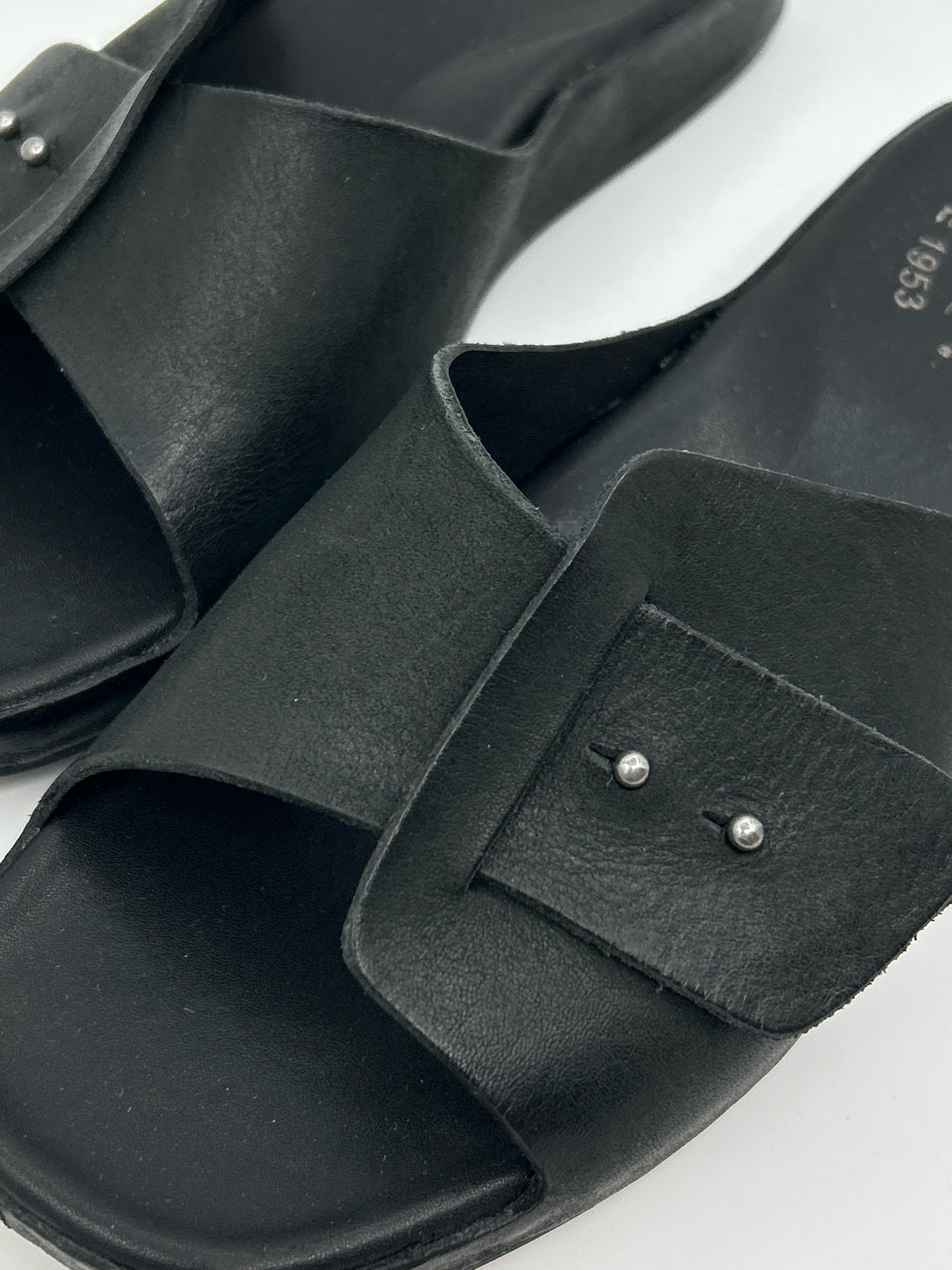KORK EASE Size 8M Black Women Sandal