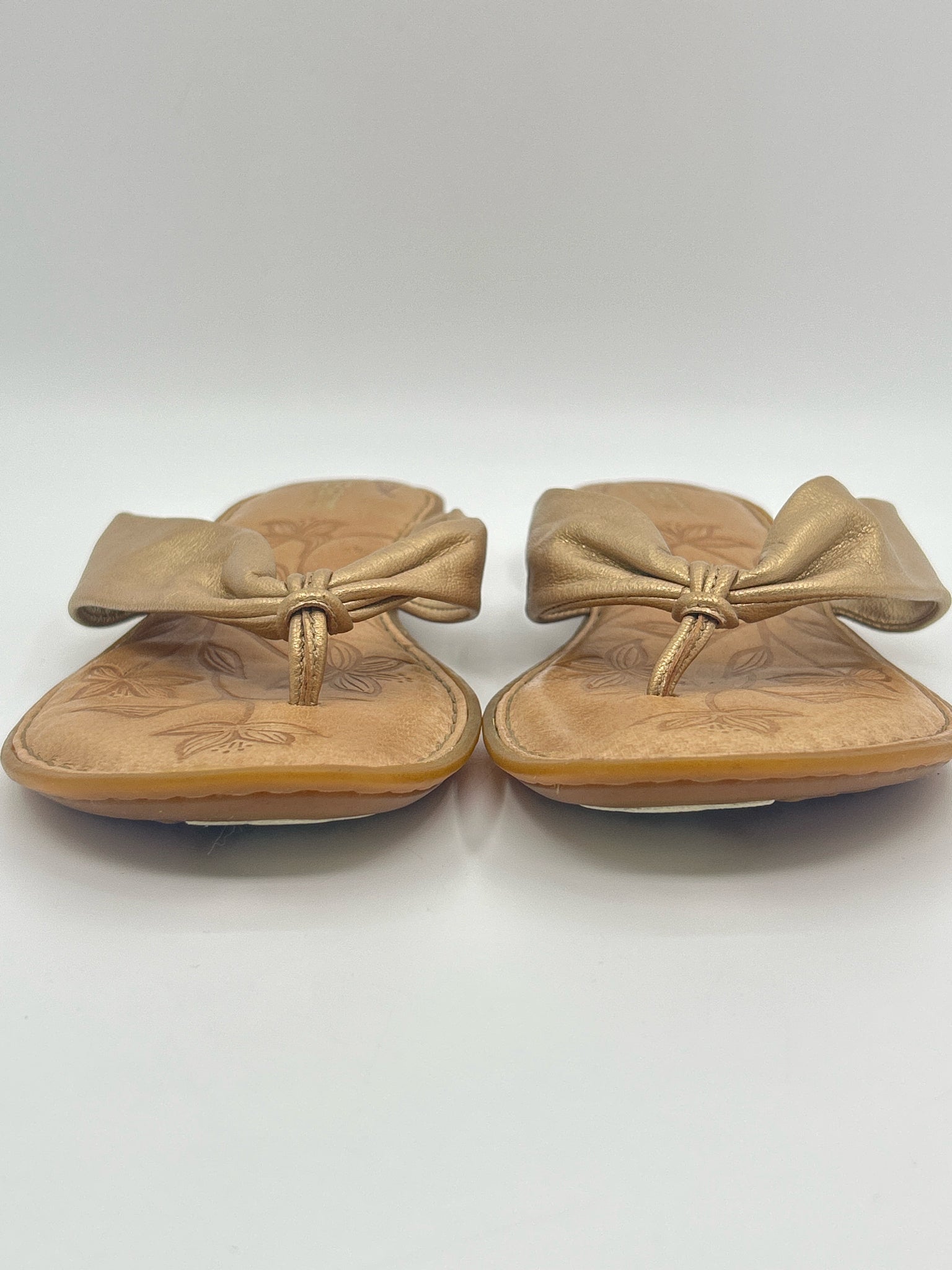 BORN Size 9 Gold & Beige Women Sandal