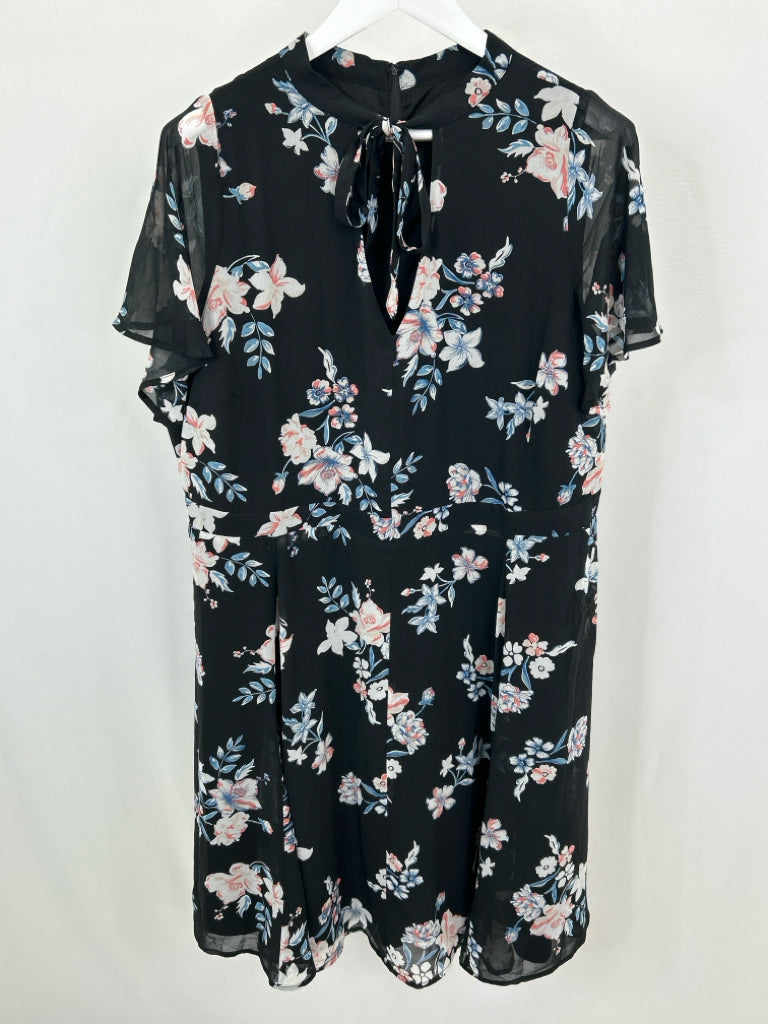 TORRID Women Size 18 Black Floral Dress NWT