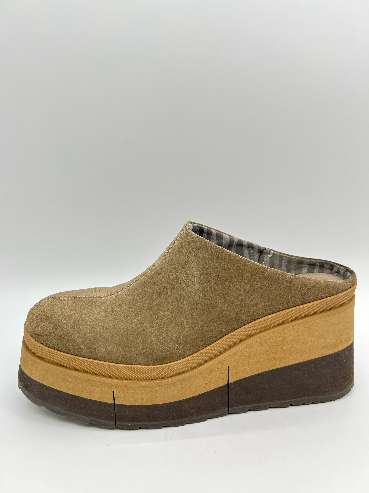 NAKED FEET Size 8M Grey Women Shoes