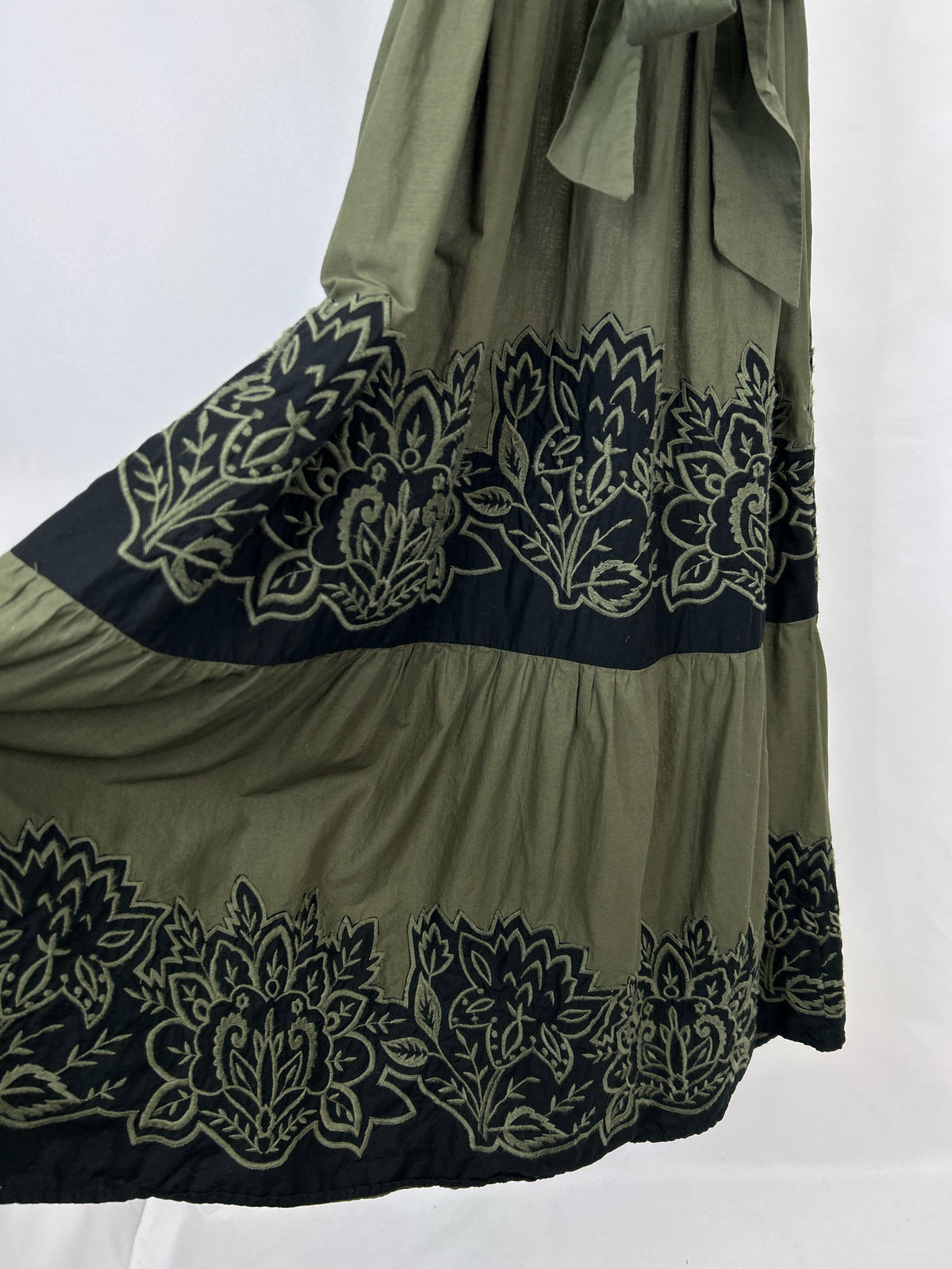 CHICO'S Size 2 OLIVE AND BLACK Women Dress