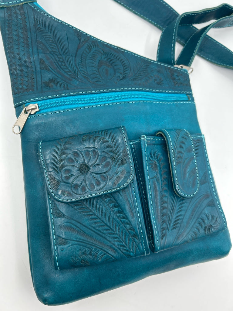 No Brand Teal Leather Purse