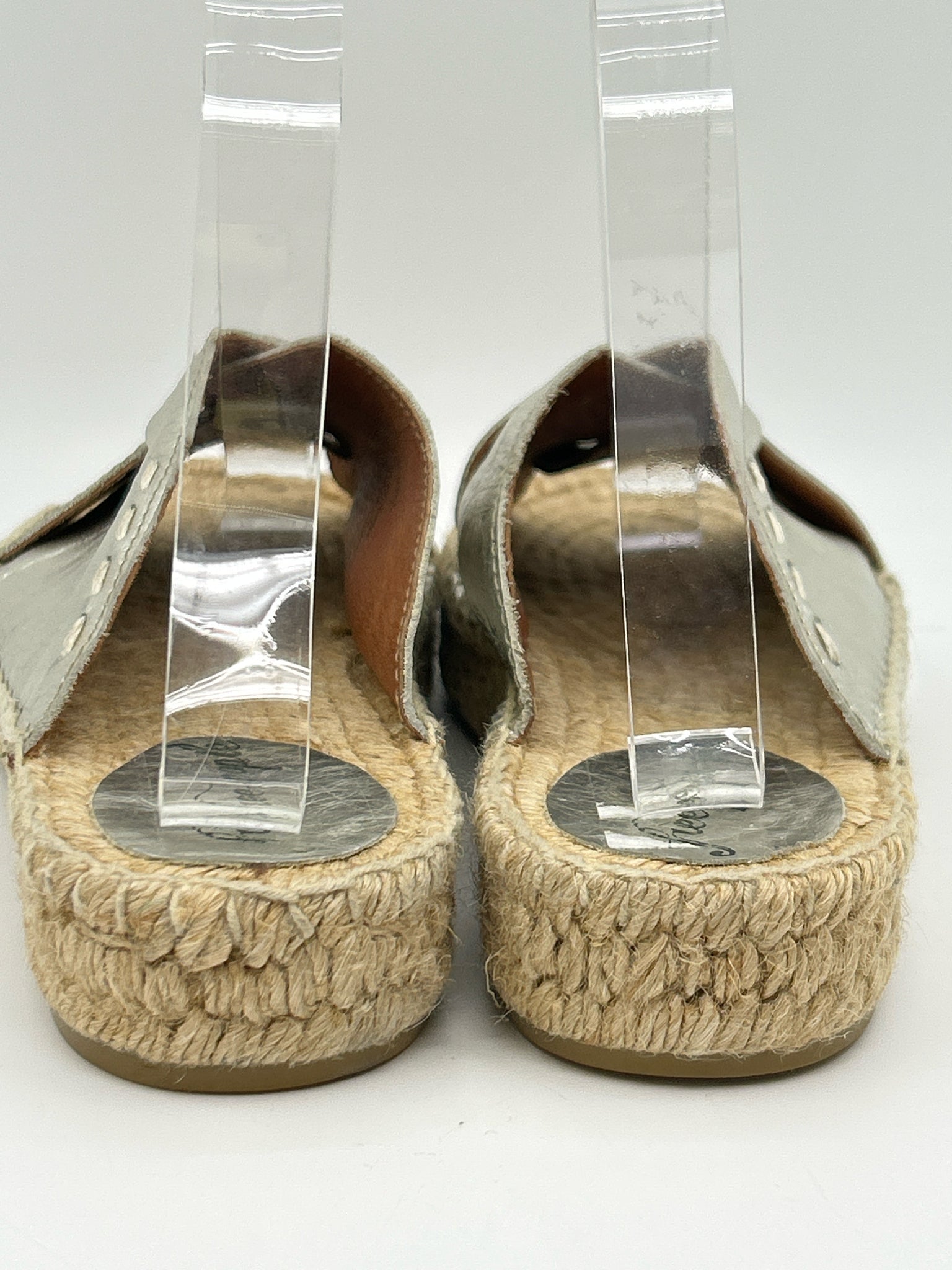 FREE PEOPLE Size 40 METALLIC SILVER Women Sandal