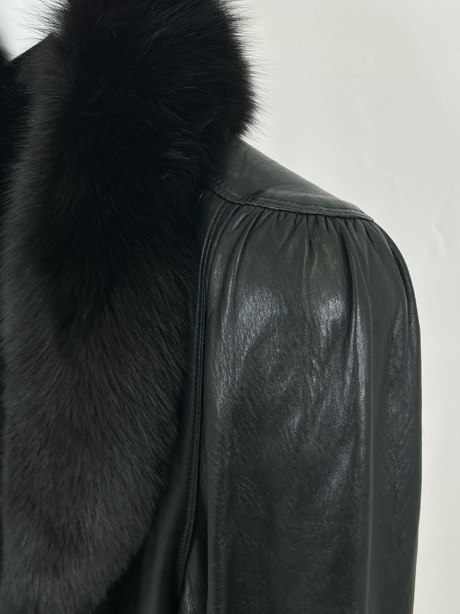 NO BRAND Vintage Size M/L Black Leather & Fur Women Coat