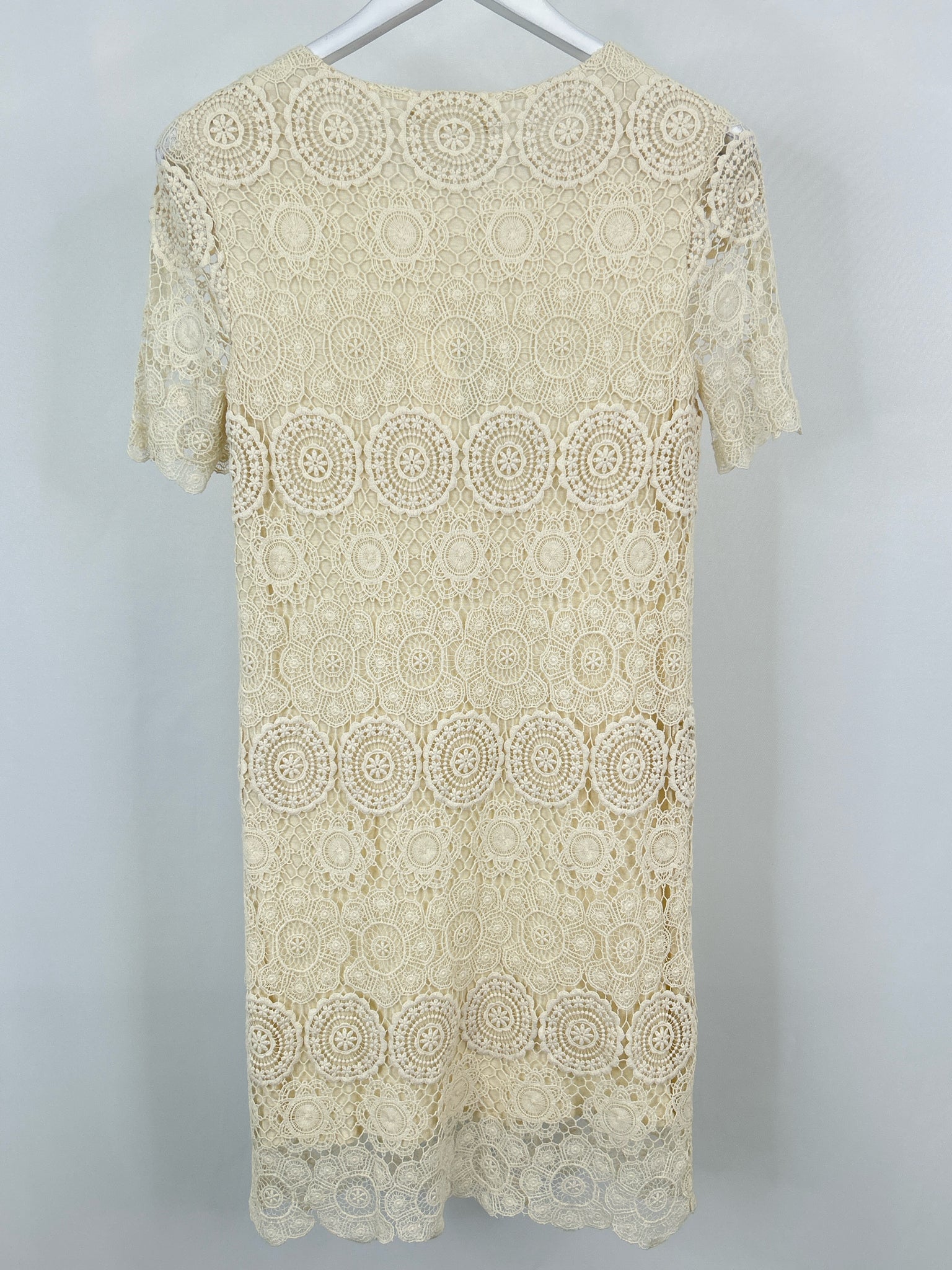 CLUNY Size 4 Cream Women Dress NWT