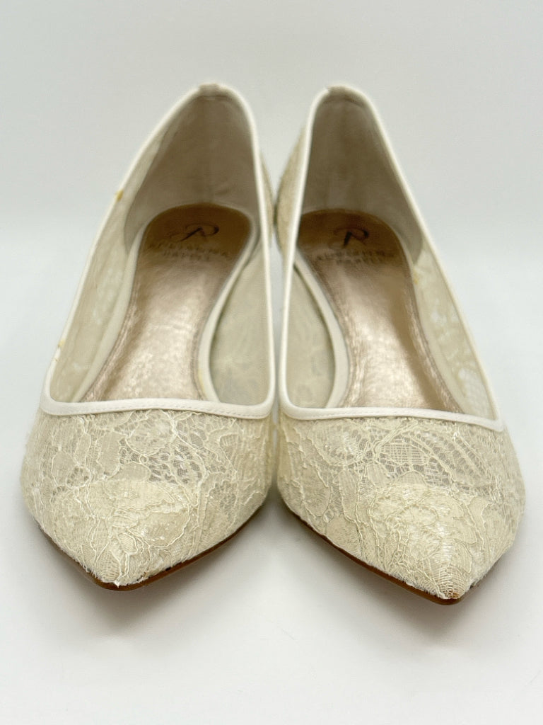 ADRIANNA PAPELL Women Size 10M Ivory Pumps NIB