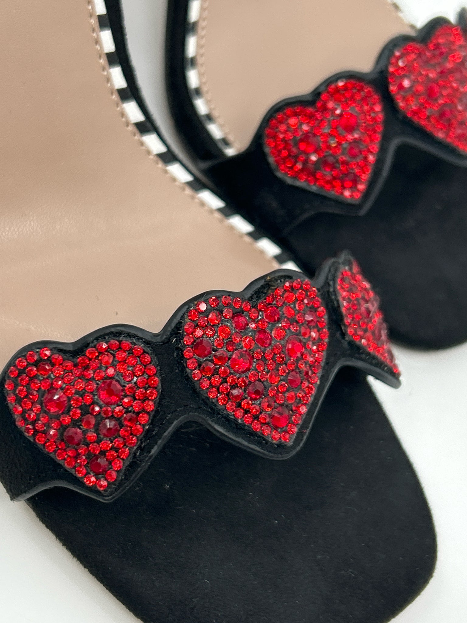 BETSEY JOHNSON Size 8M Black & Red Women Pumps