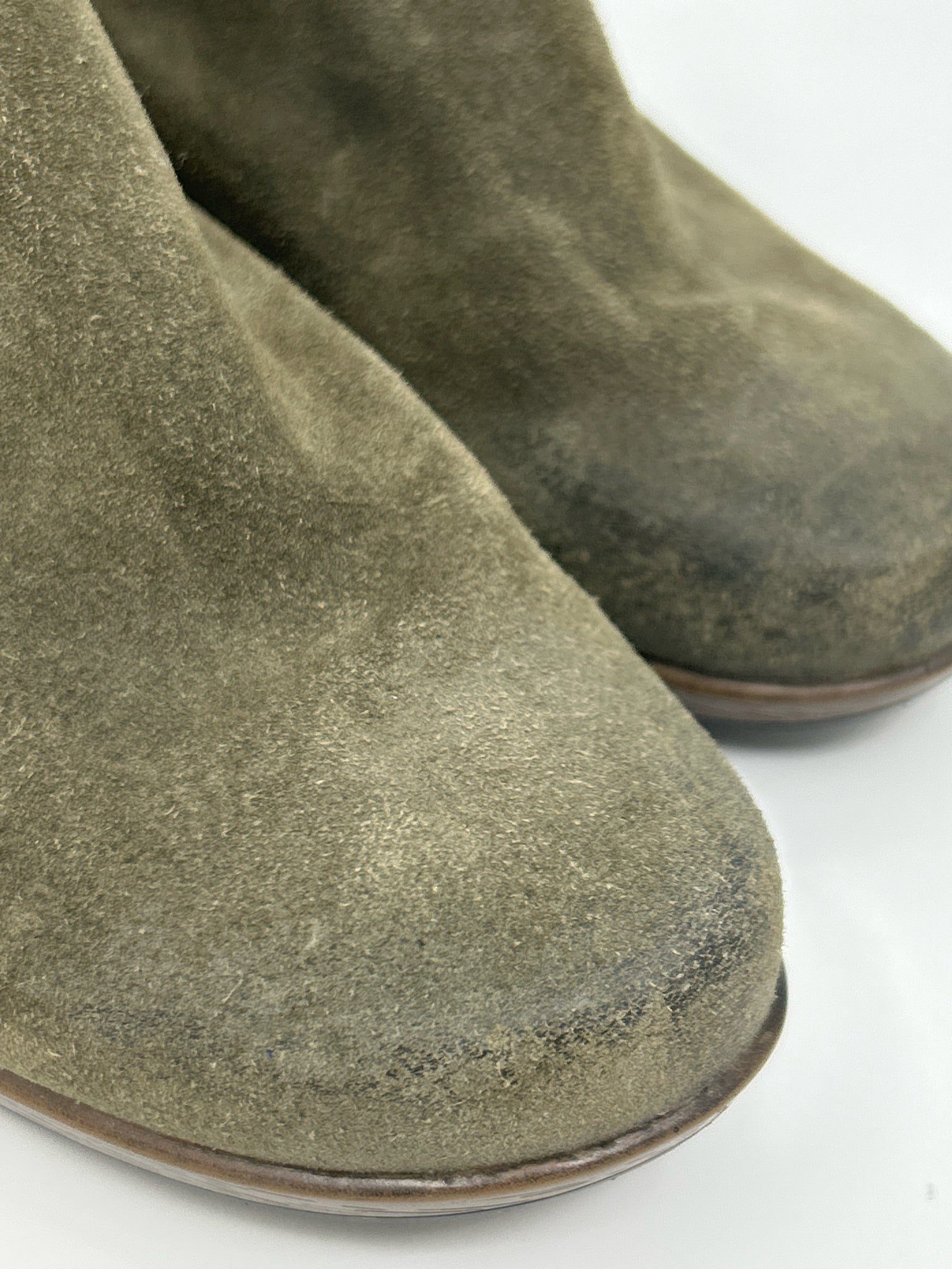 NAOT Size 10 OLIVE Women Clogs