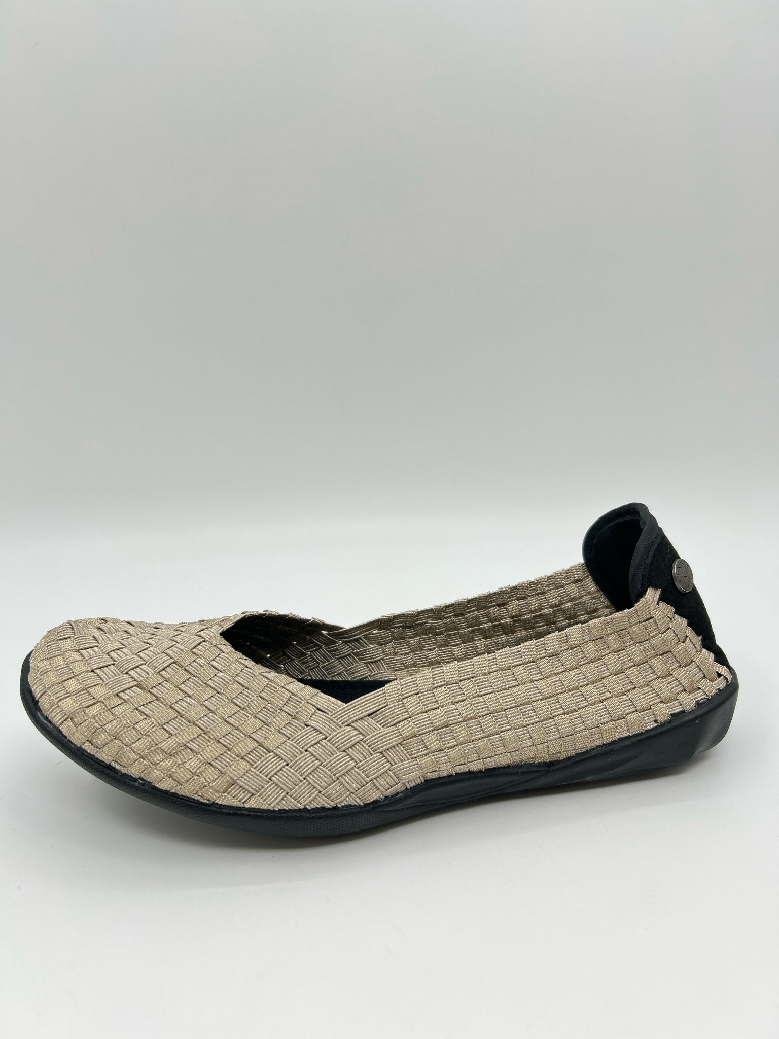 BERNIE MEV. Size 40/9 Gold Women's Flats