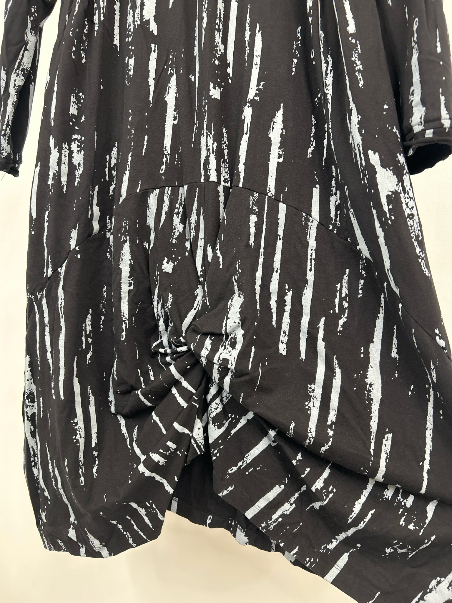 SNAPDRAGON & TWIG Size M black and grey Women Dress