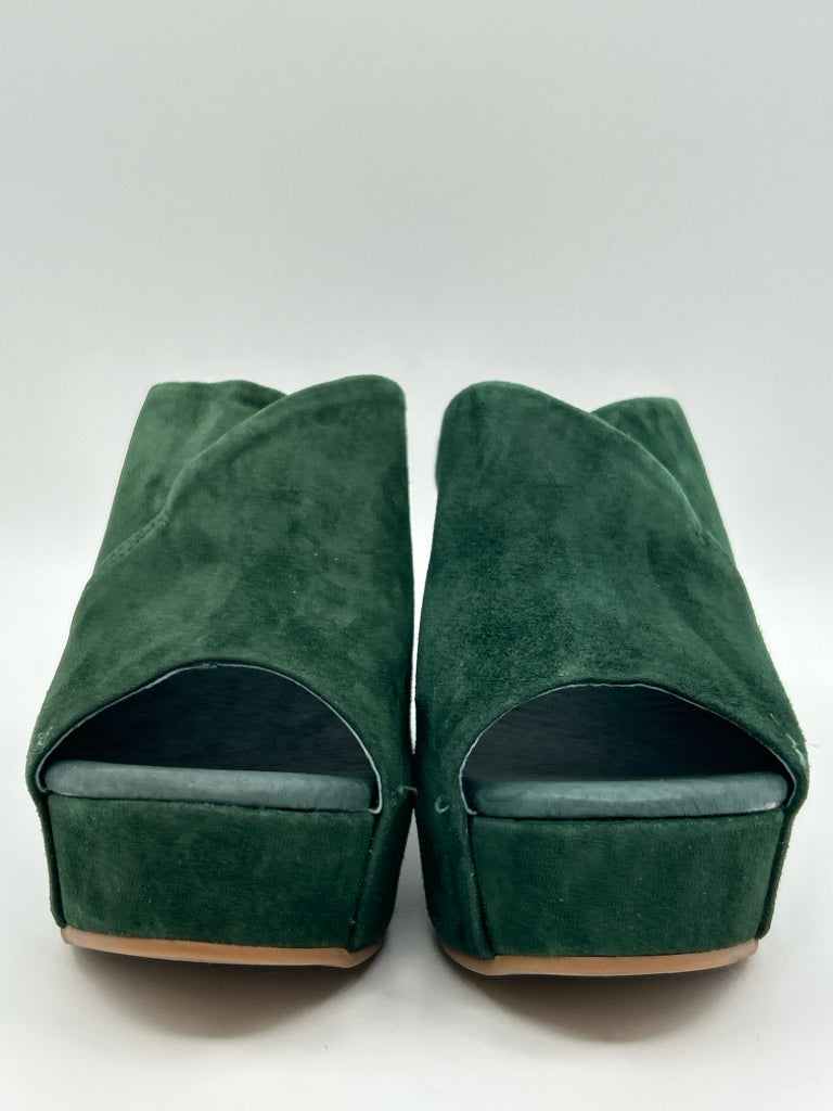 ANTELOPE Size 36 Emerald Women's Sandal