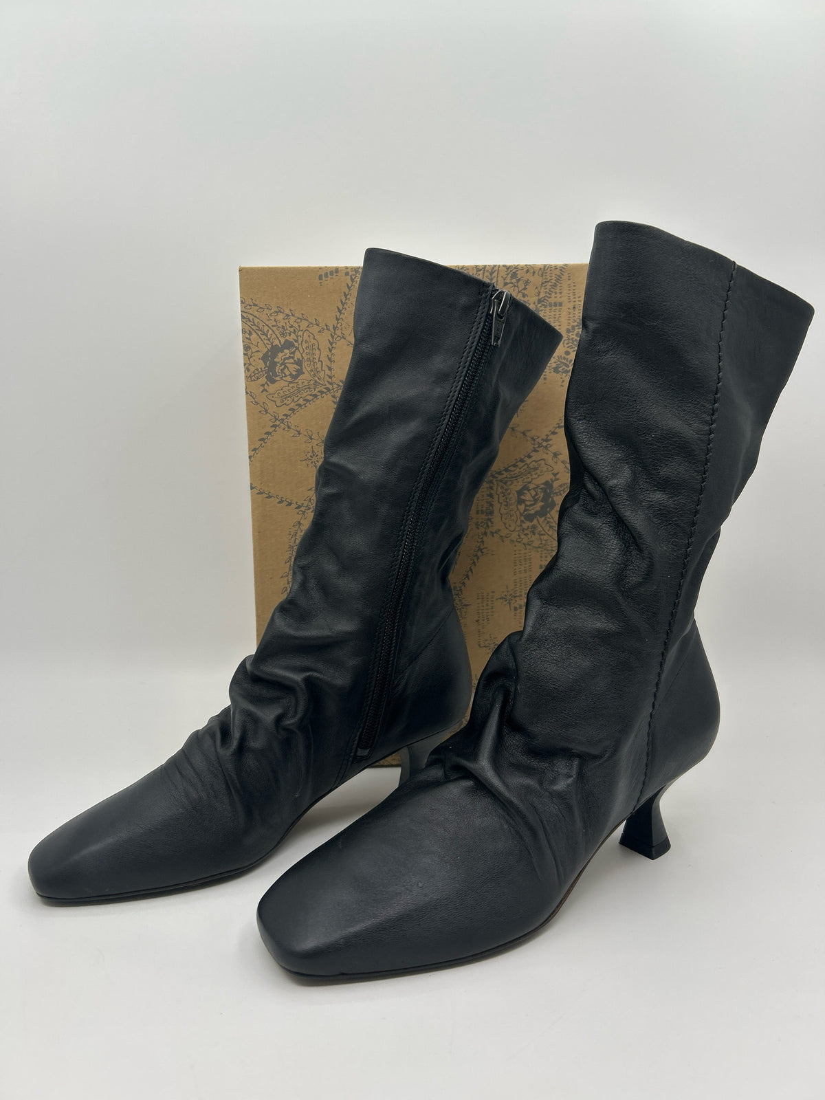 FREE PEOPLE Size 36 Black Women Booties