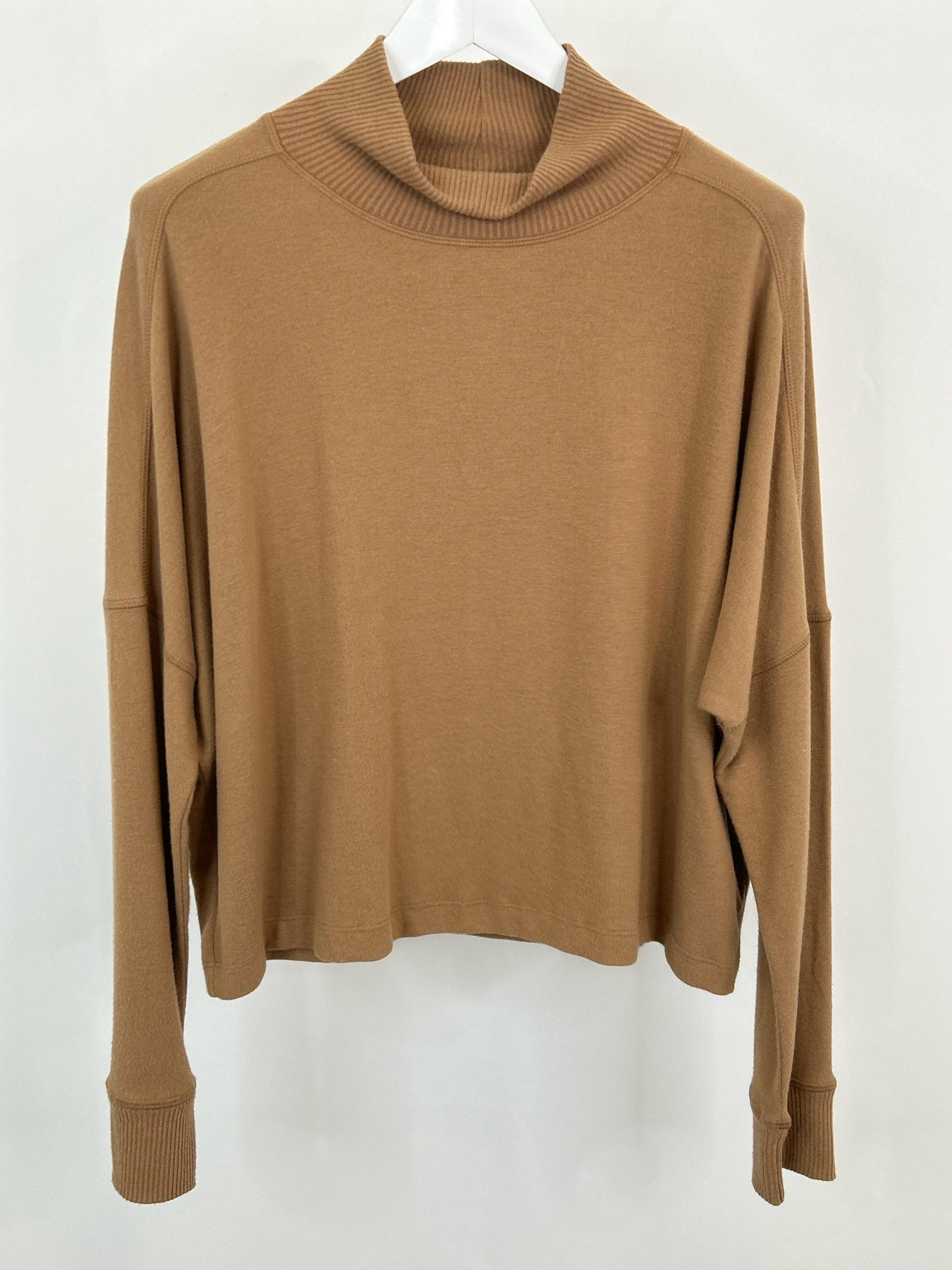 MICHAEL STARS NWT Size XL Camel Women Sweater