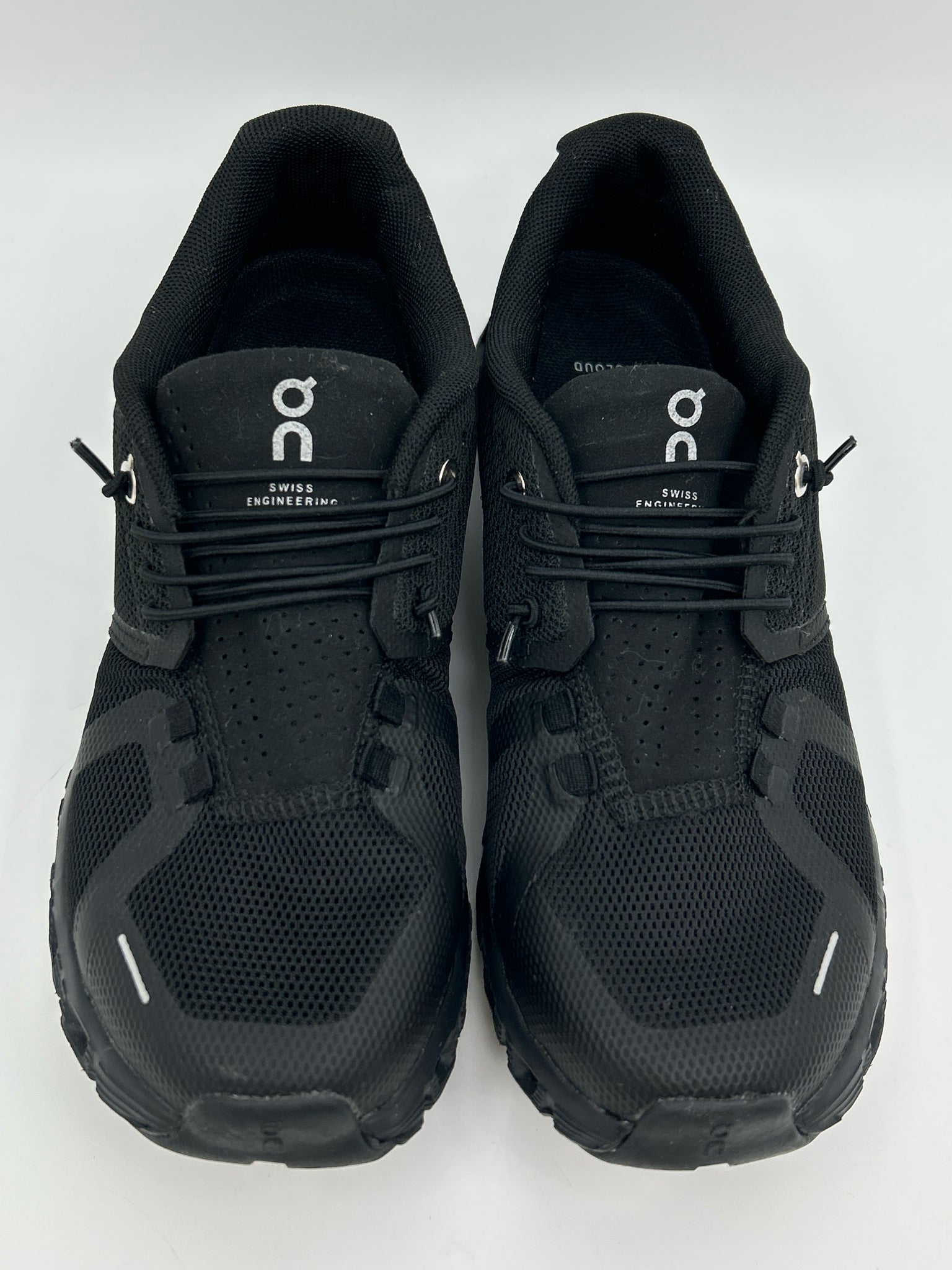ON CLOUD Size 7W Black Women Sneakers
