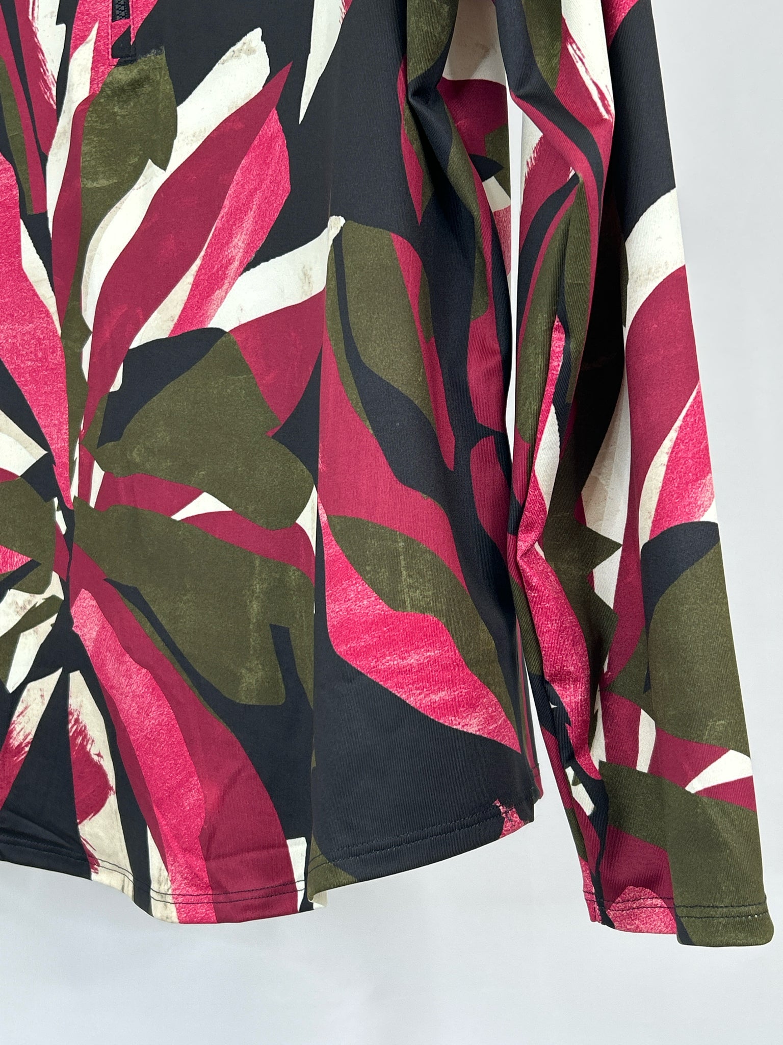 CHICO'S Size 12 Black & Pink Women's Pullover