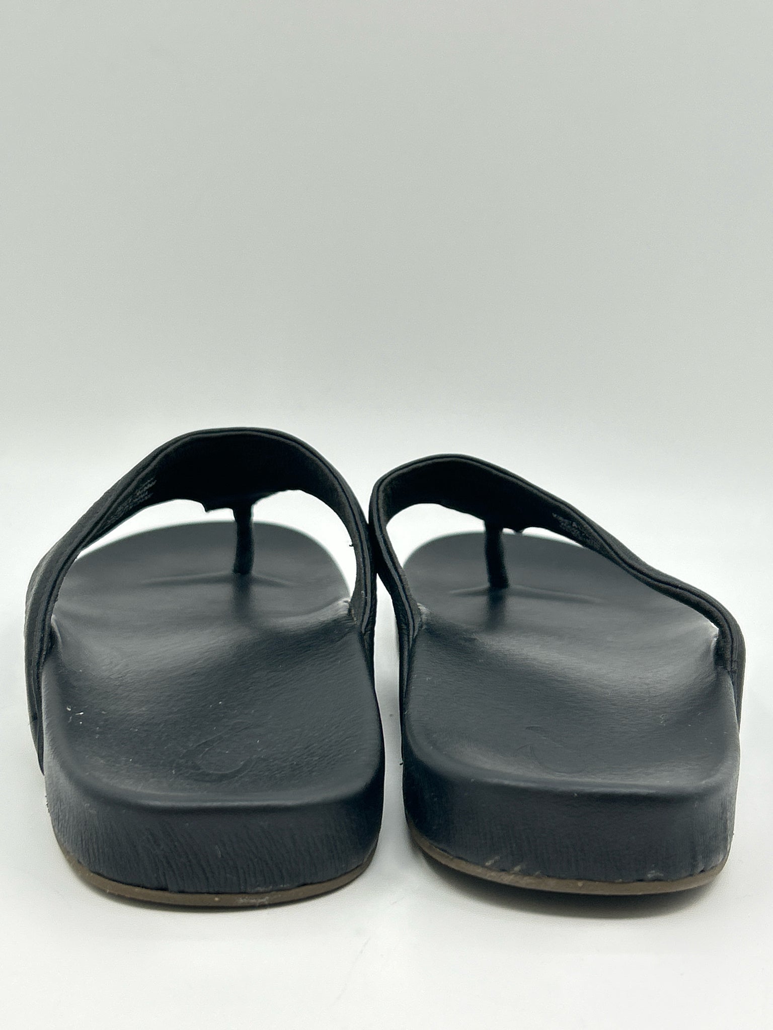OLUKAI Size 8W Black Women Sandal