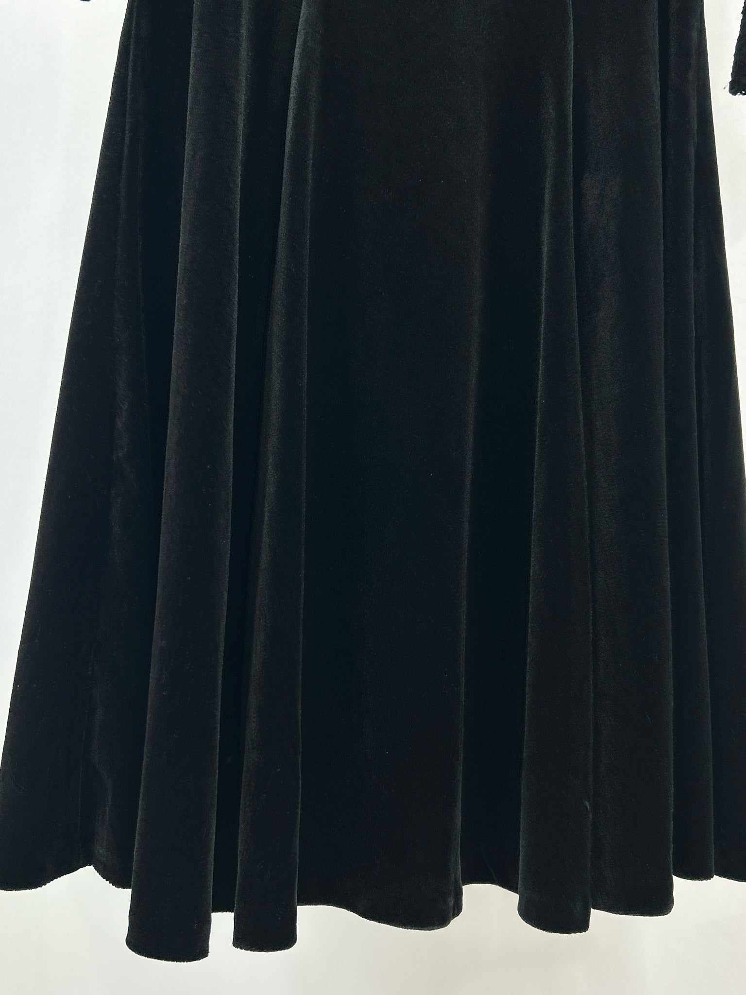 GABBY SKYE Size 6 Black Women Dress