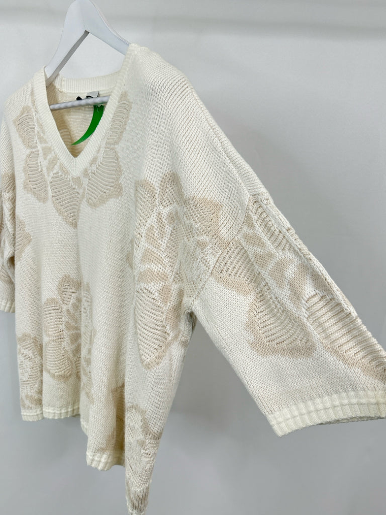 CABI Size M White Sweater