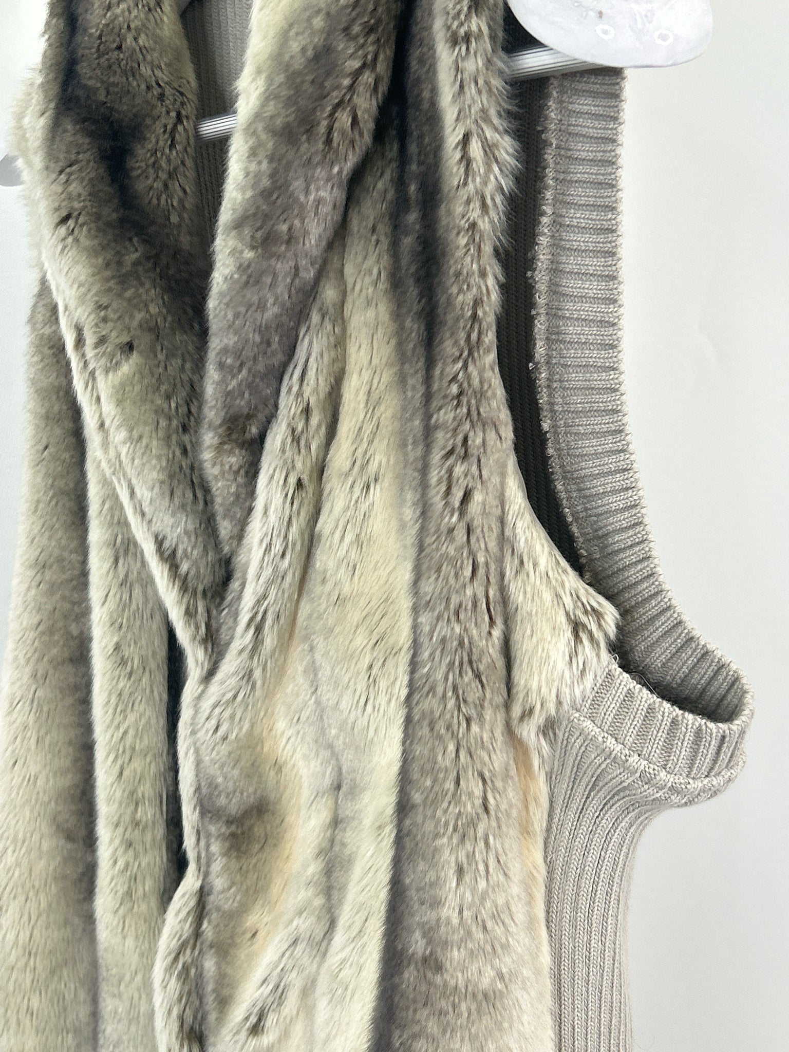 LIVE A LITTLE Size L Taupe Women Vest