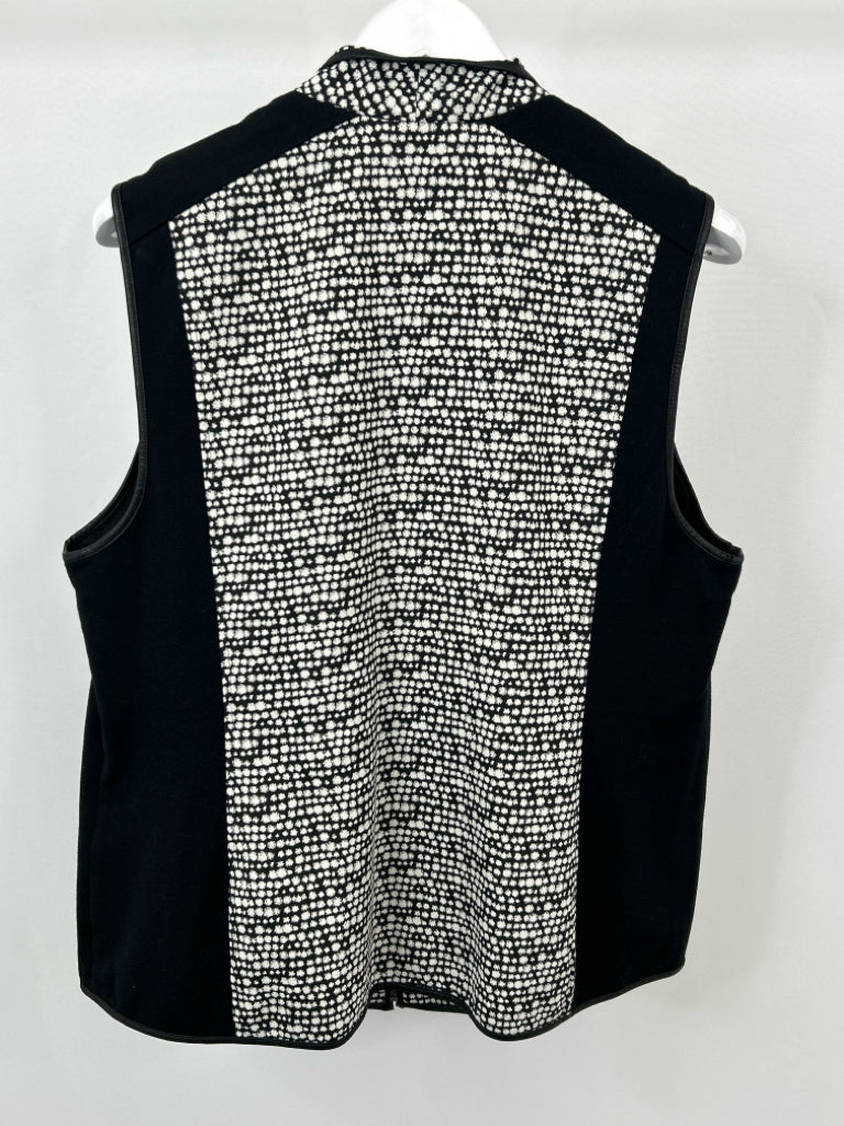 CHICO'S Women Size 16 Black and White Vest NWT