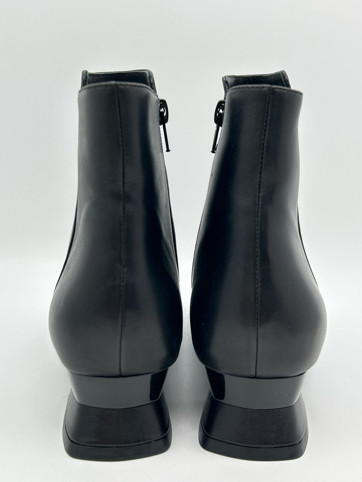 VANELI Size 10M Black Women Leather Booties NWOB