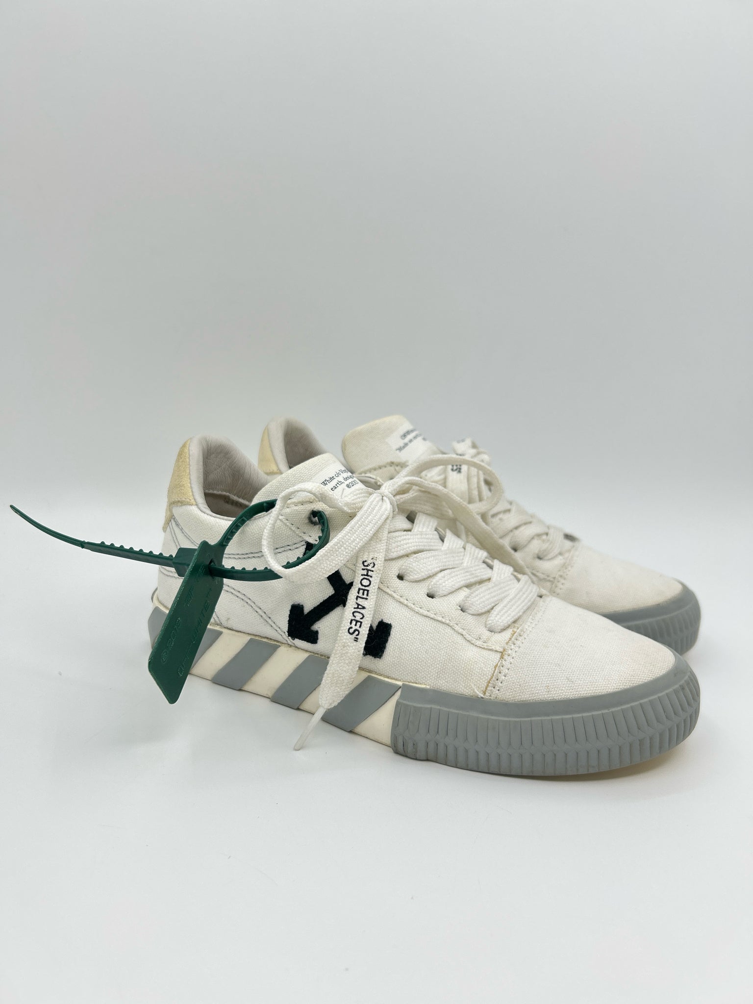 OFF-WHITE Size 37 white & grey Women Sneakers