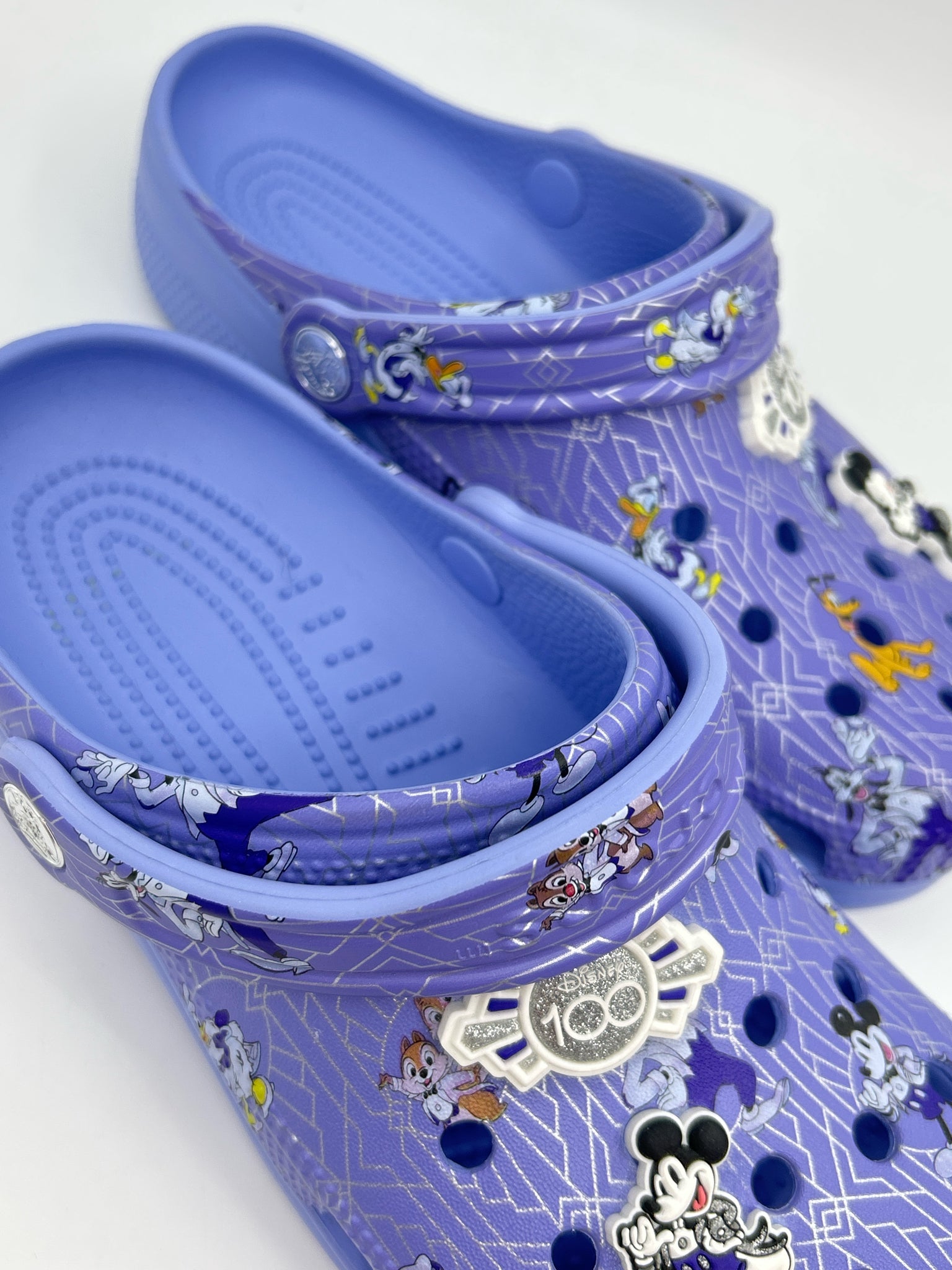 CROCS Size 7 Lilac Women Shoes