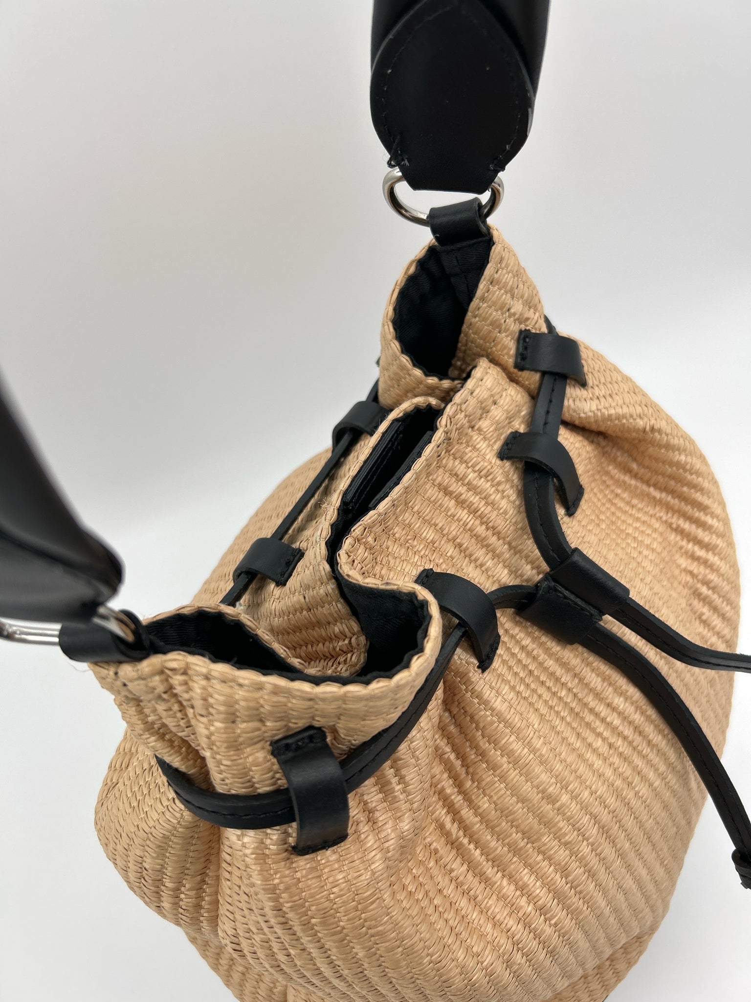 LIA NUMA Raffia and Black Women's Purse