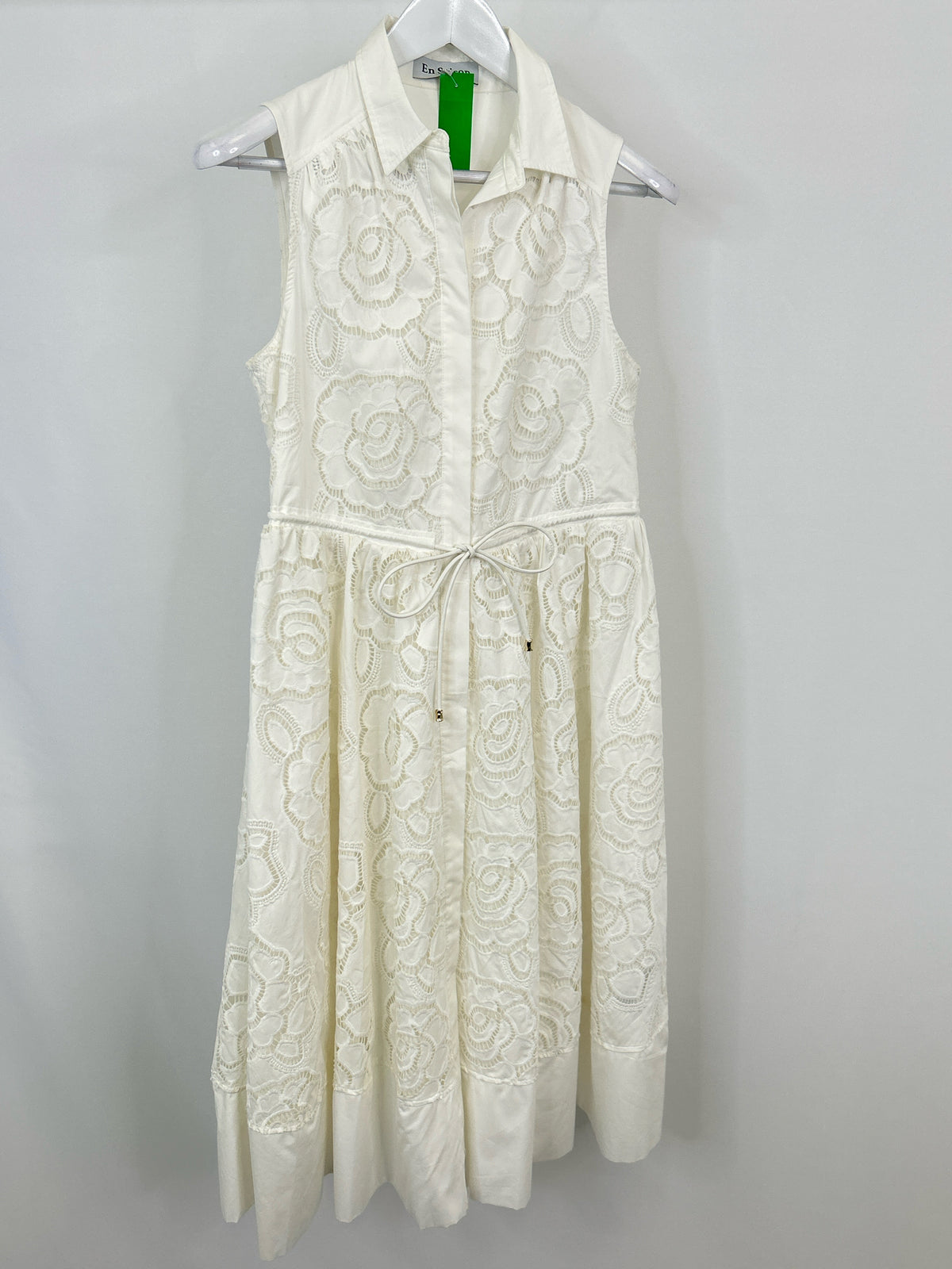 EN Saison Size M White Women Dress