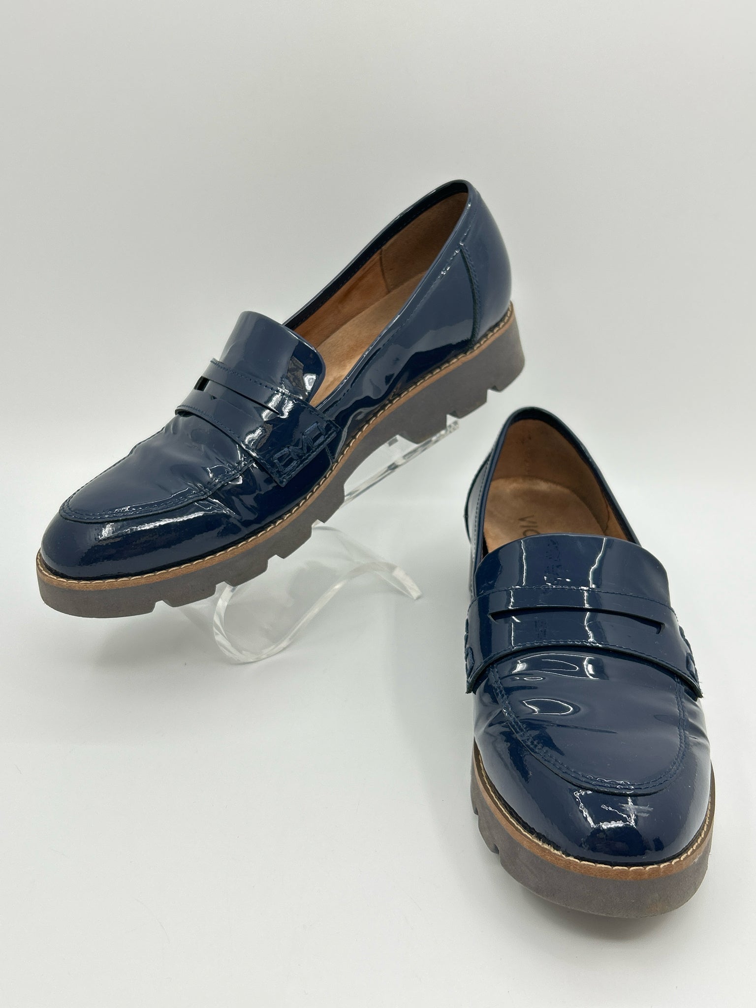 VIONIC Size 8 Blue Women's Loafer