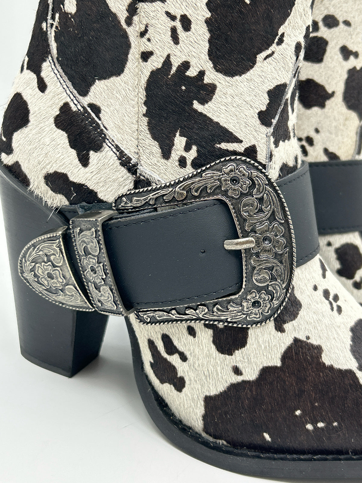 DINGO Size 8.5M Black & White Women Boots