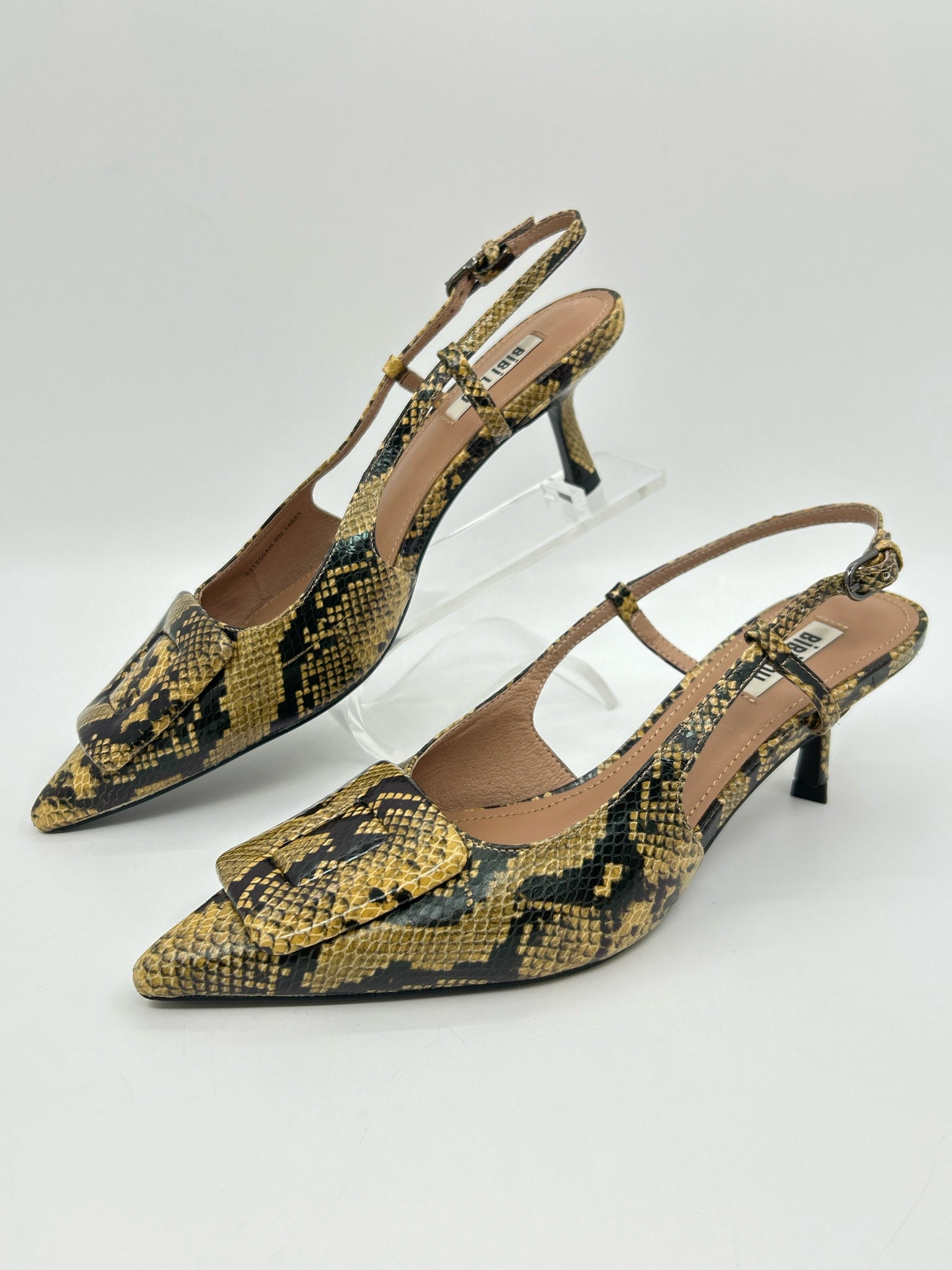 BIBI LOU Size 10 Beige and Black Women Pumps