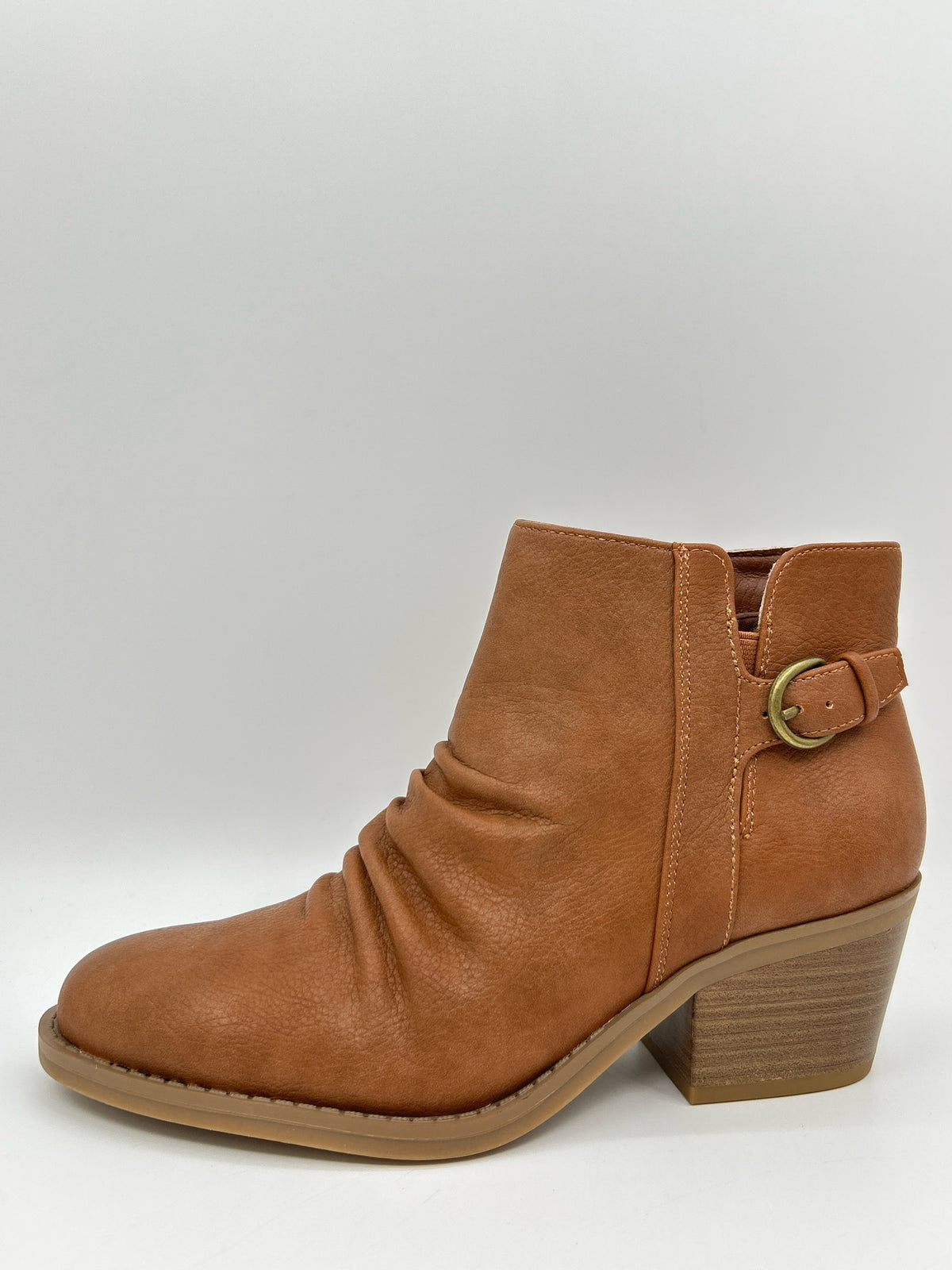 BARETRAPS NIB Size 8M Tan Women Booties