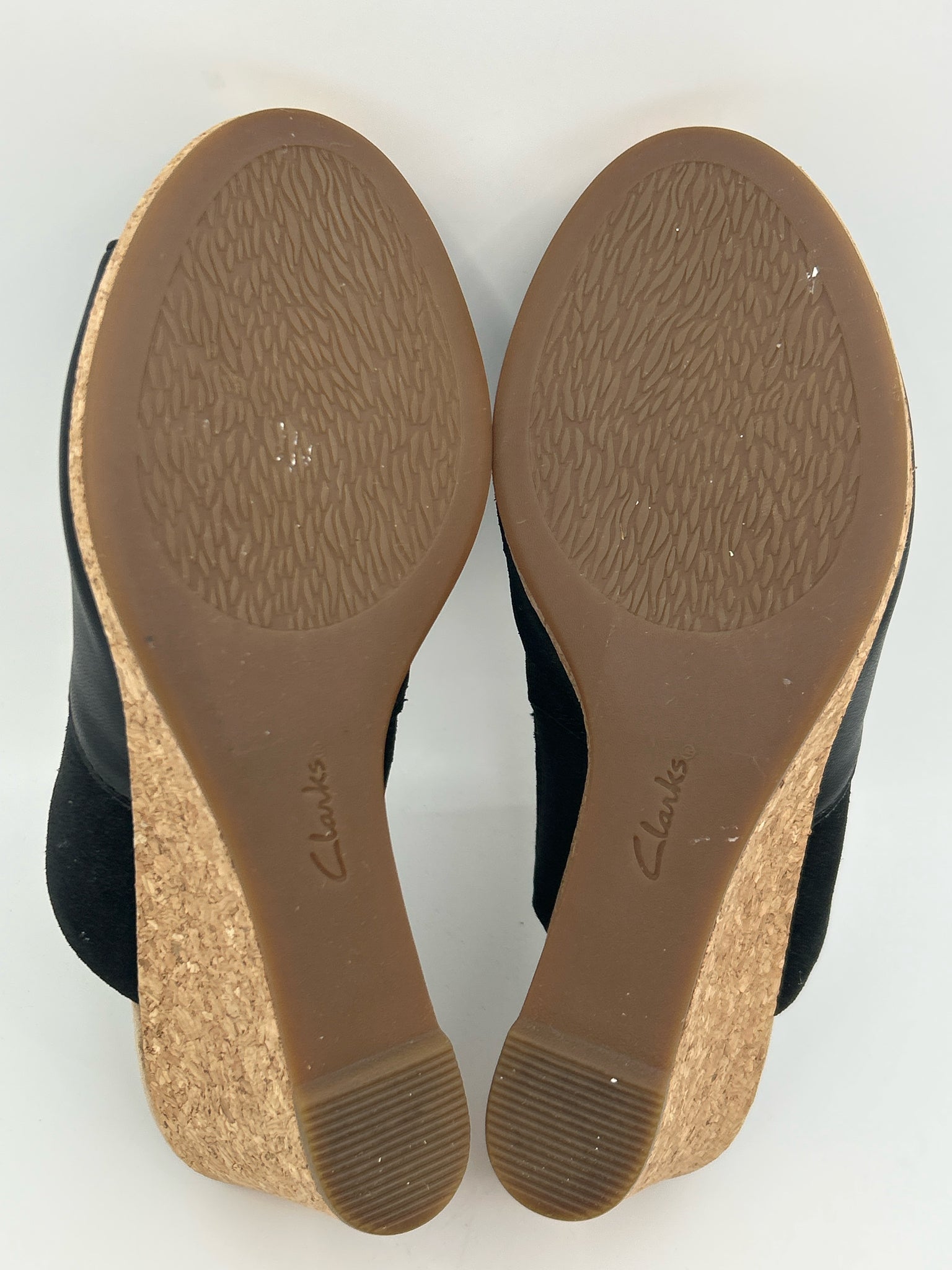 CLARKS Size 6.5M Black Women Sandal