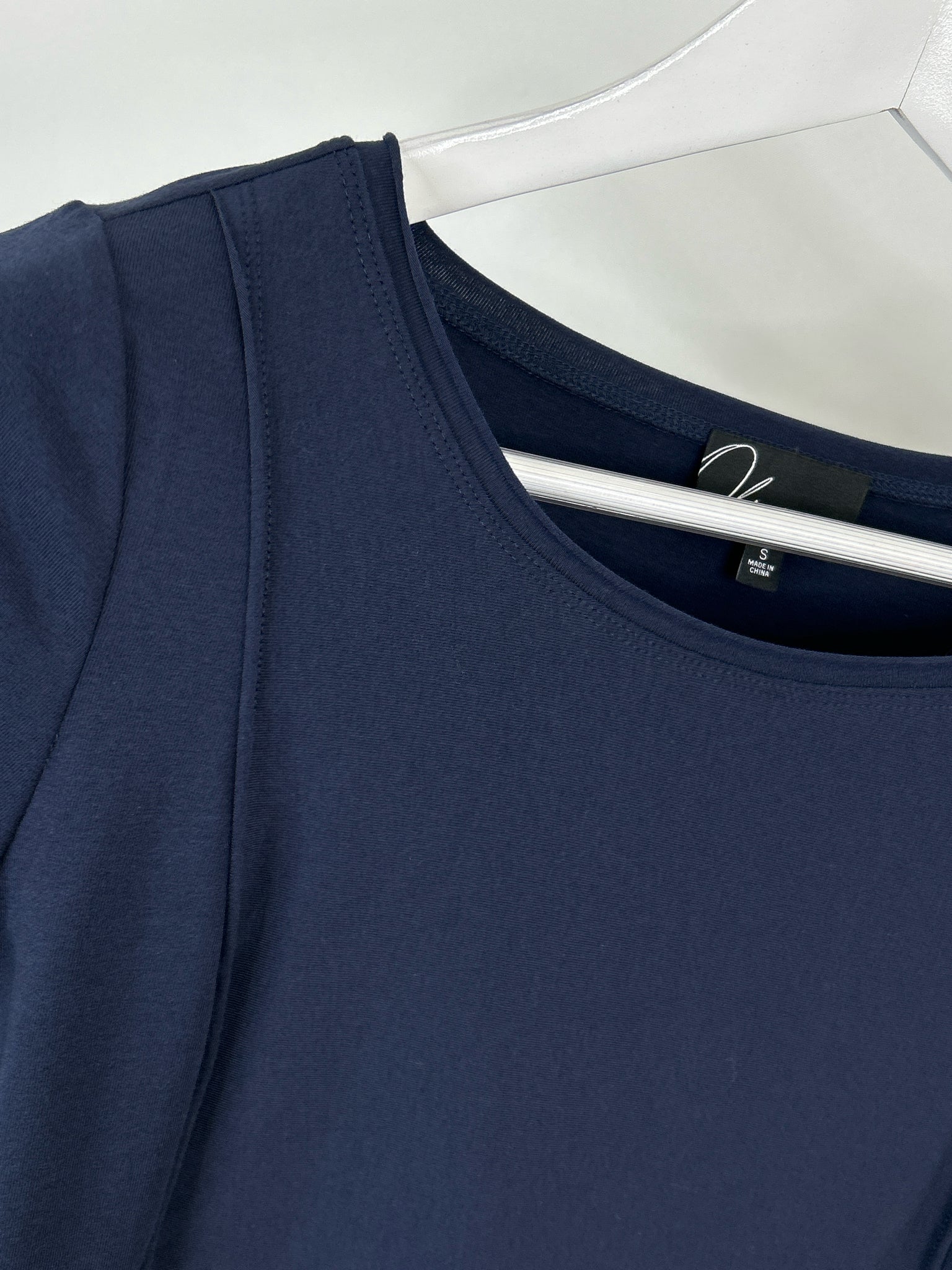 OLIVIA BY HABITAT CLOTHES Size S Navy Women T-shirt