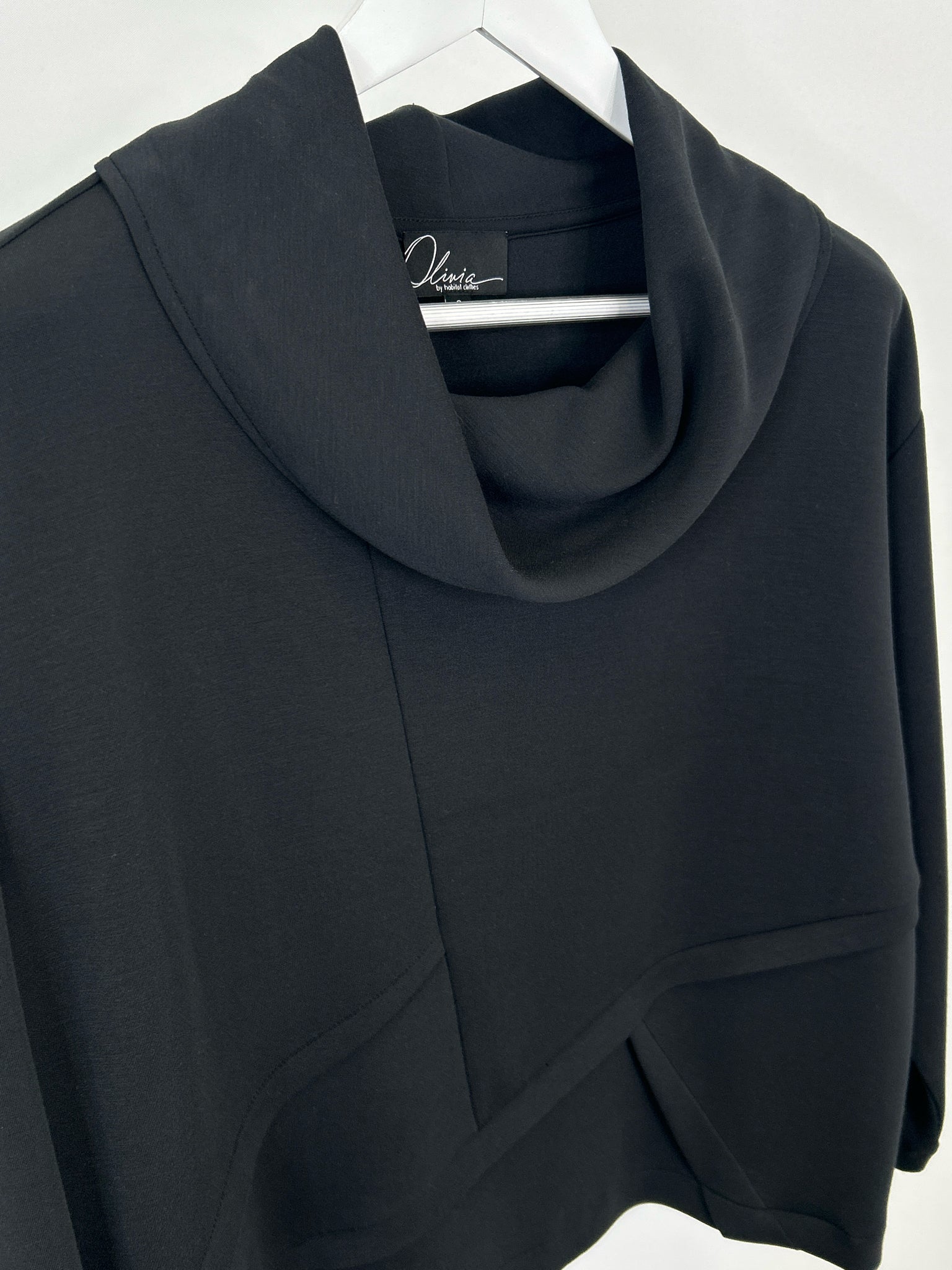 OLIVIA BY HABITAT CLOTHES Size S Black Women Pullover