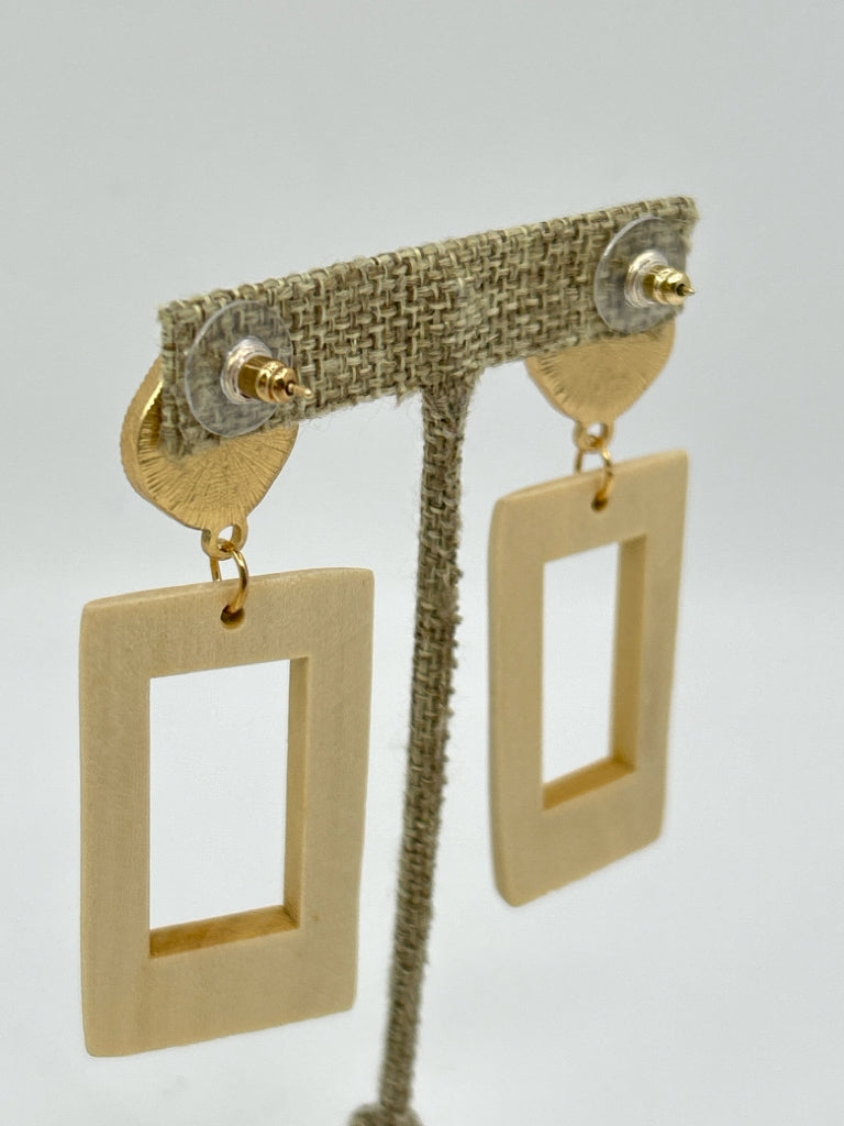 EYE CANDY Women Size One Size Gold Earrings