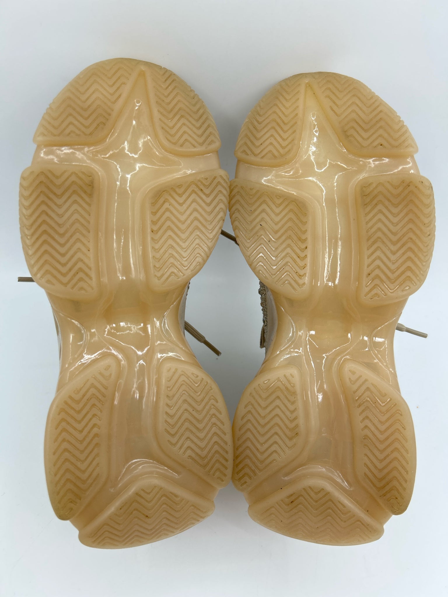 STEVE MADDEN Size 7M Beige Women Sneakers
