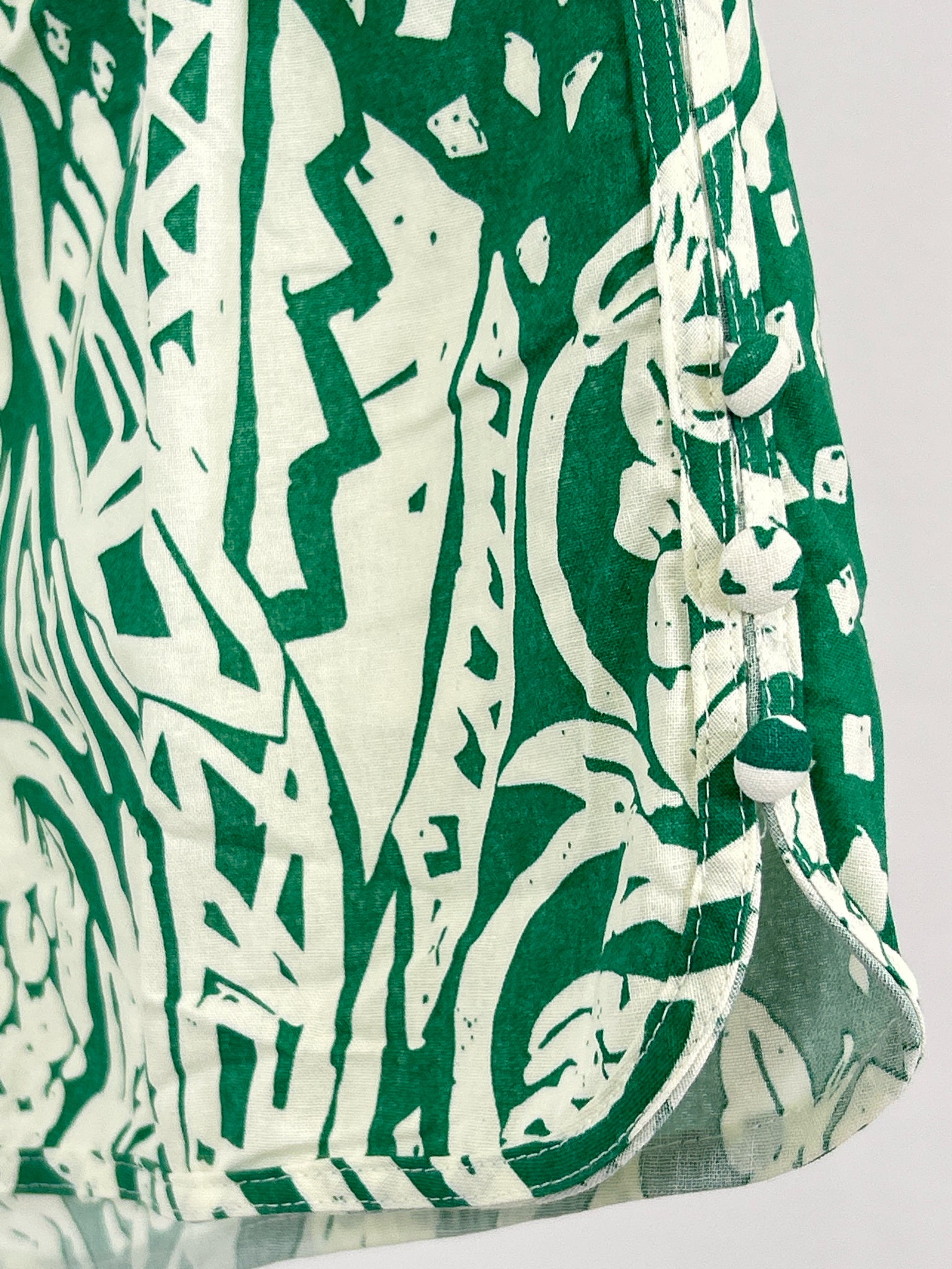 ENTRO Size M Green Print Women 2-Piece w/shorts