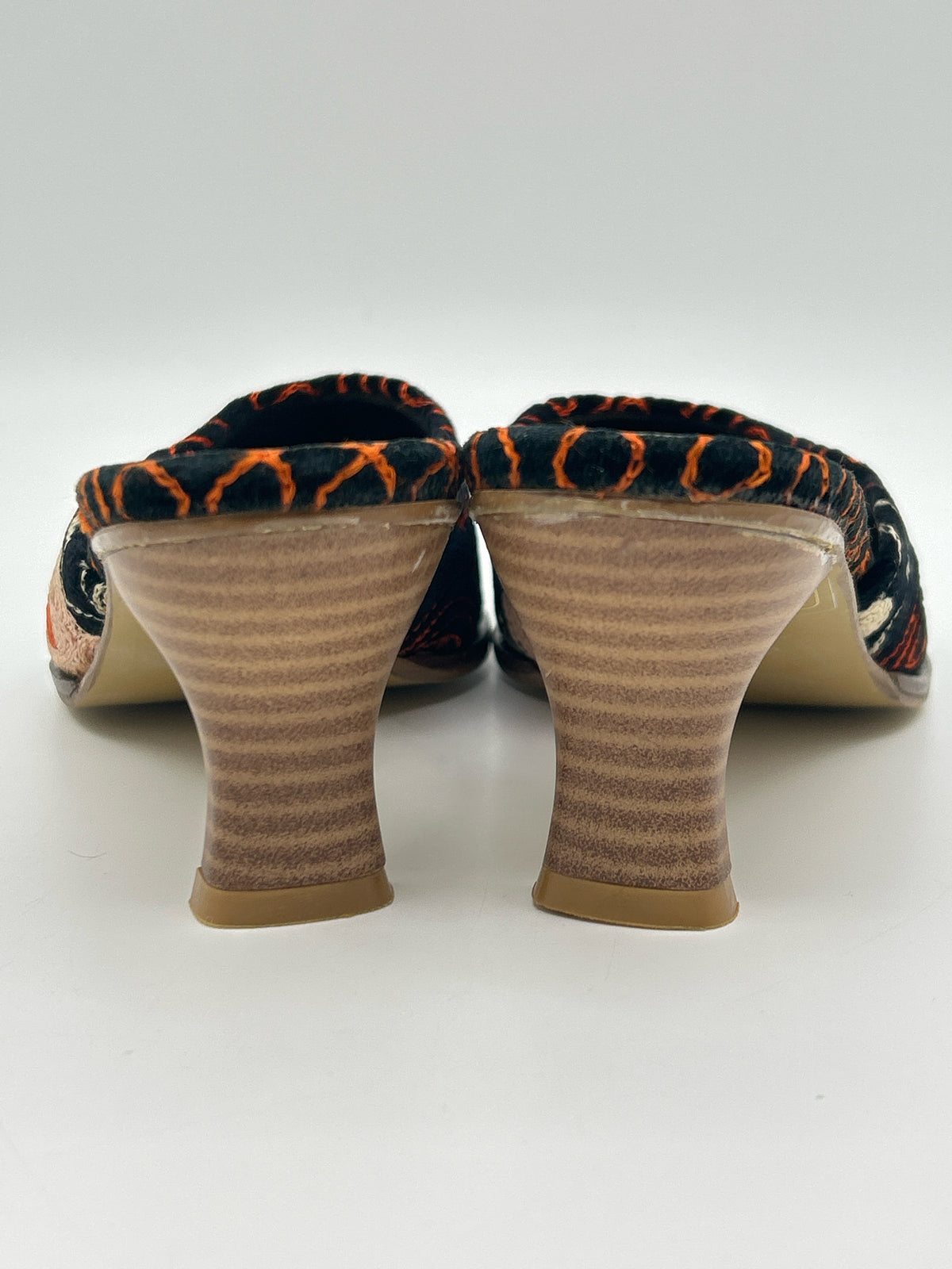 Kilim Art Size 7/7.5 Black Floral Women Pumps