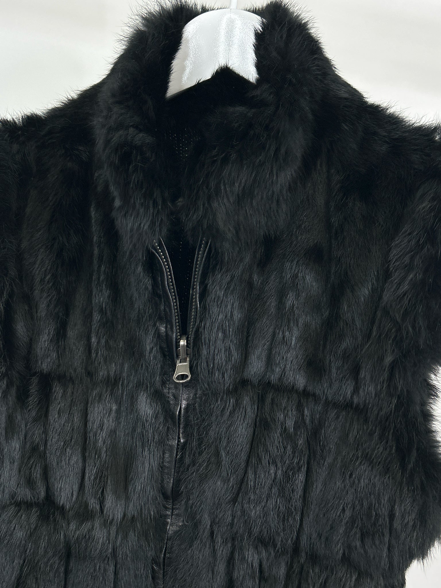 LINDA RICHARDS Size M Black Fur Women Vest Reversible