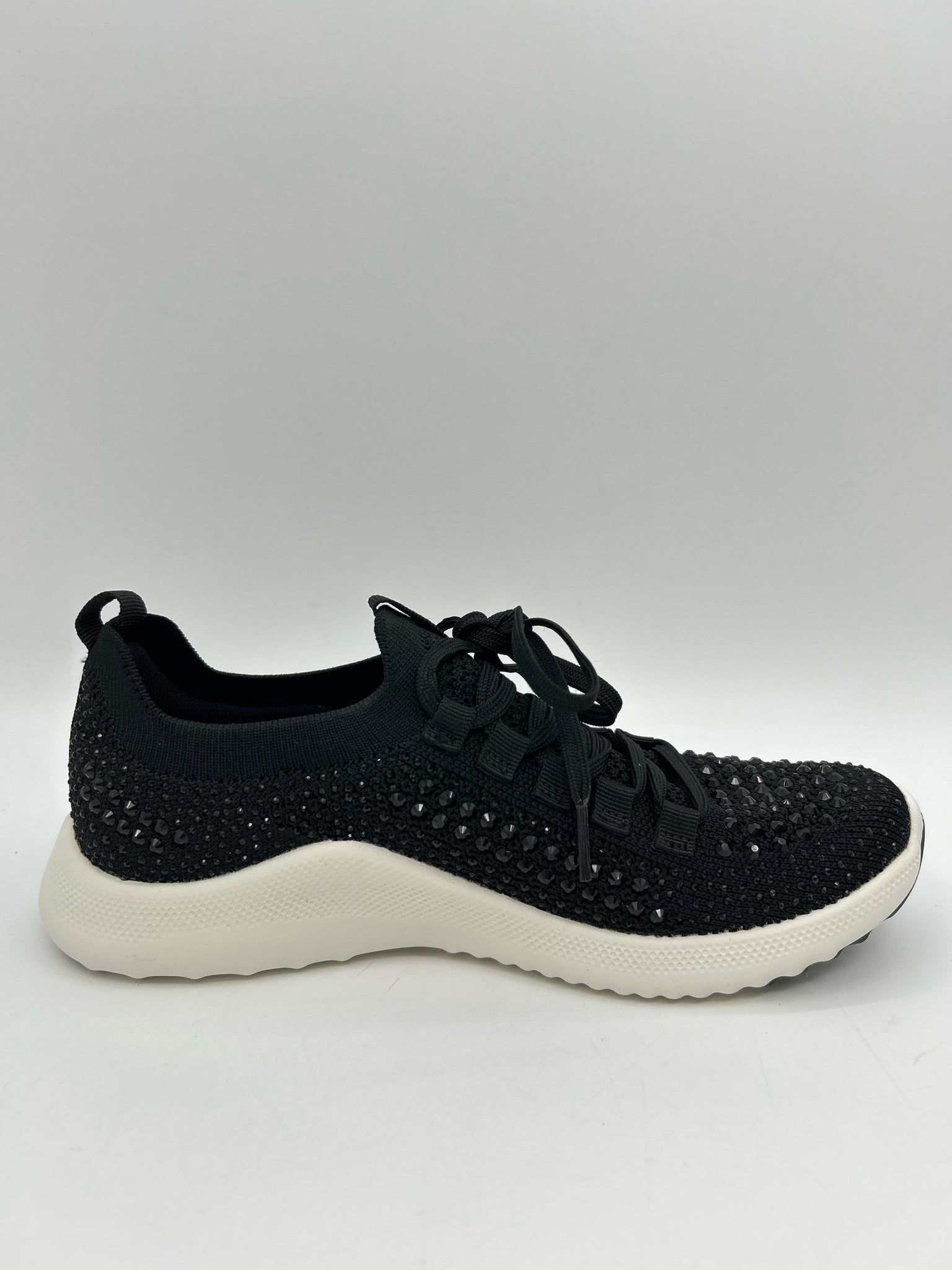AETREX Size 7 Black Women Sneakers NIB