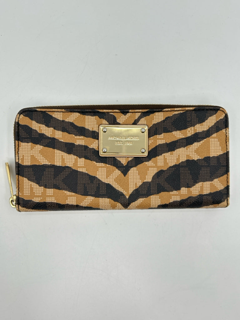 MICHAEL KORS Animal Print Wallet