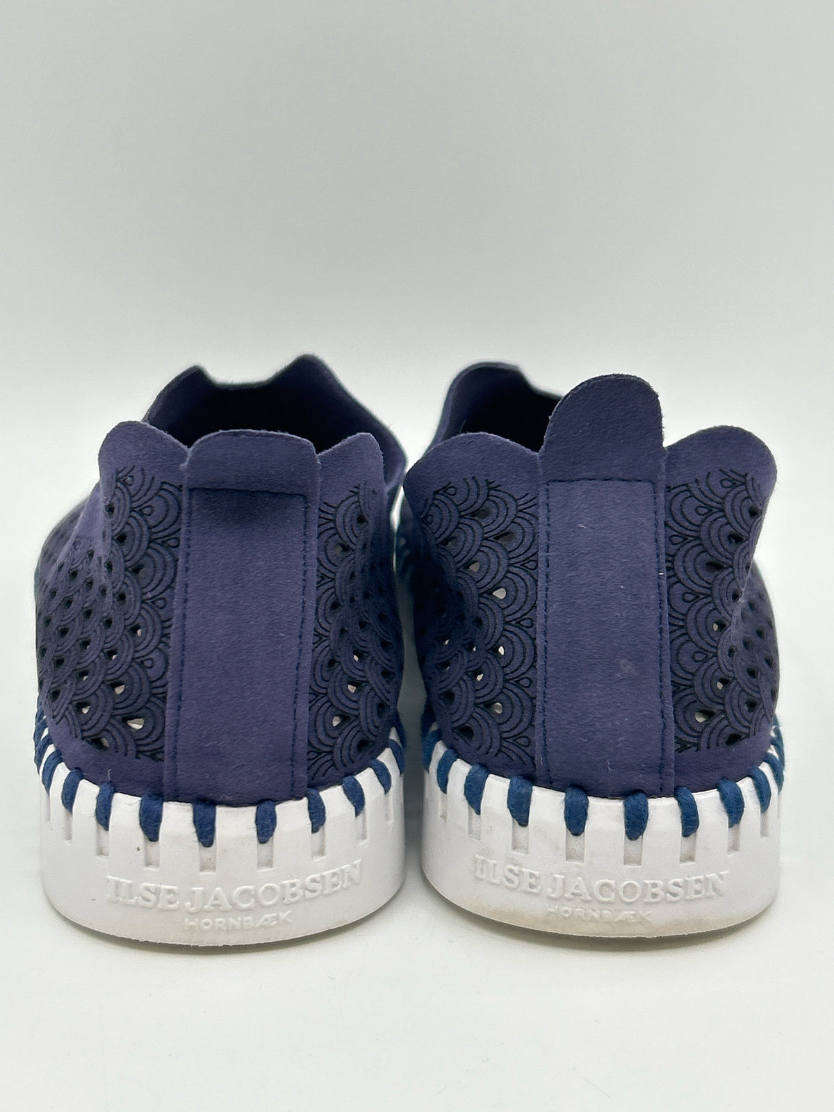 ILSE JACOBSEN Size 38 NAVY AND WHITE Women Sneakers