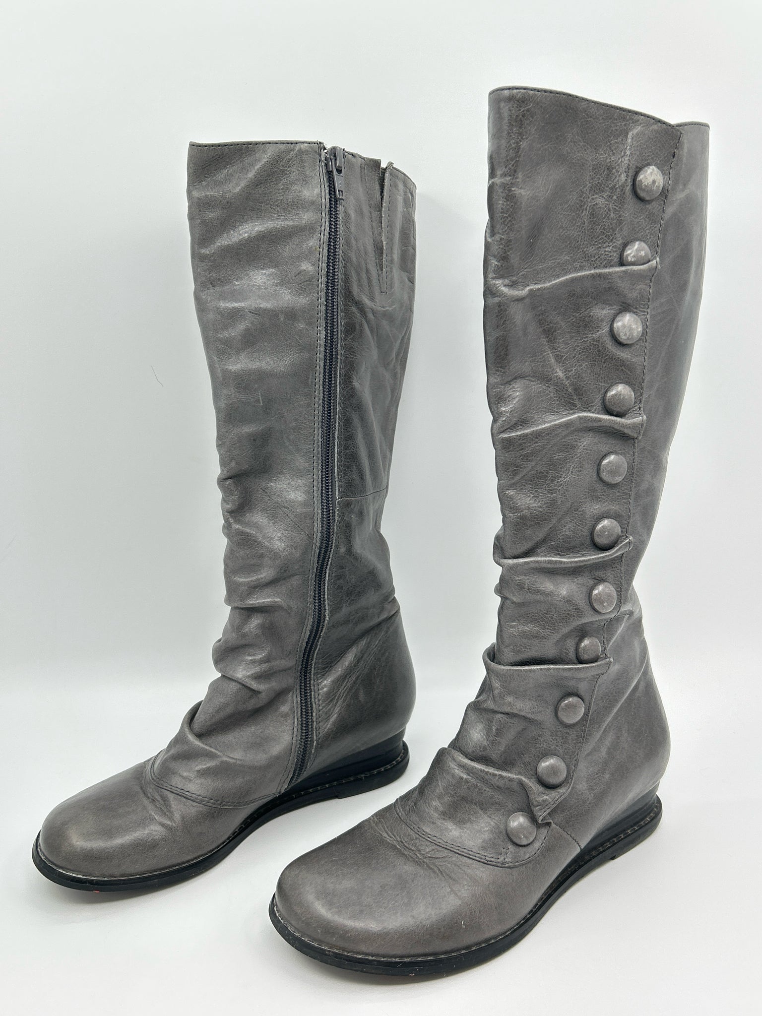 MIZ MOOZ Size 7M Grey Women Boots