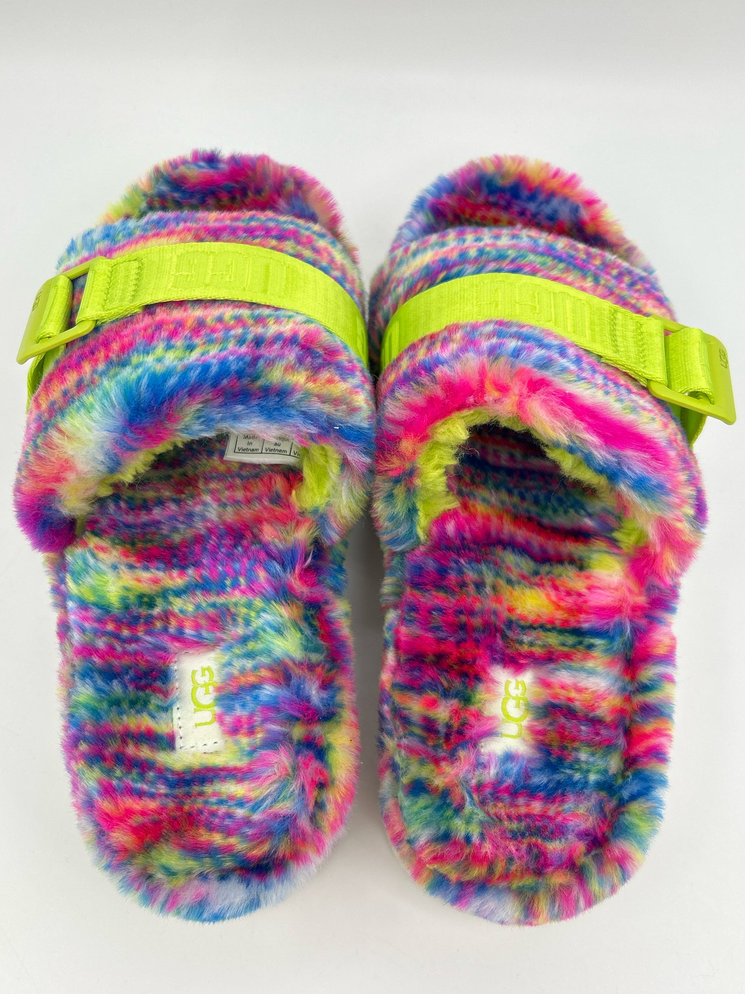 UGG Size 6 Multi-Color Women Flats