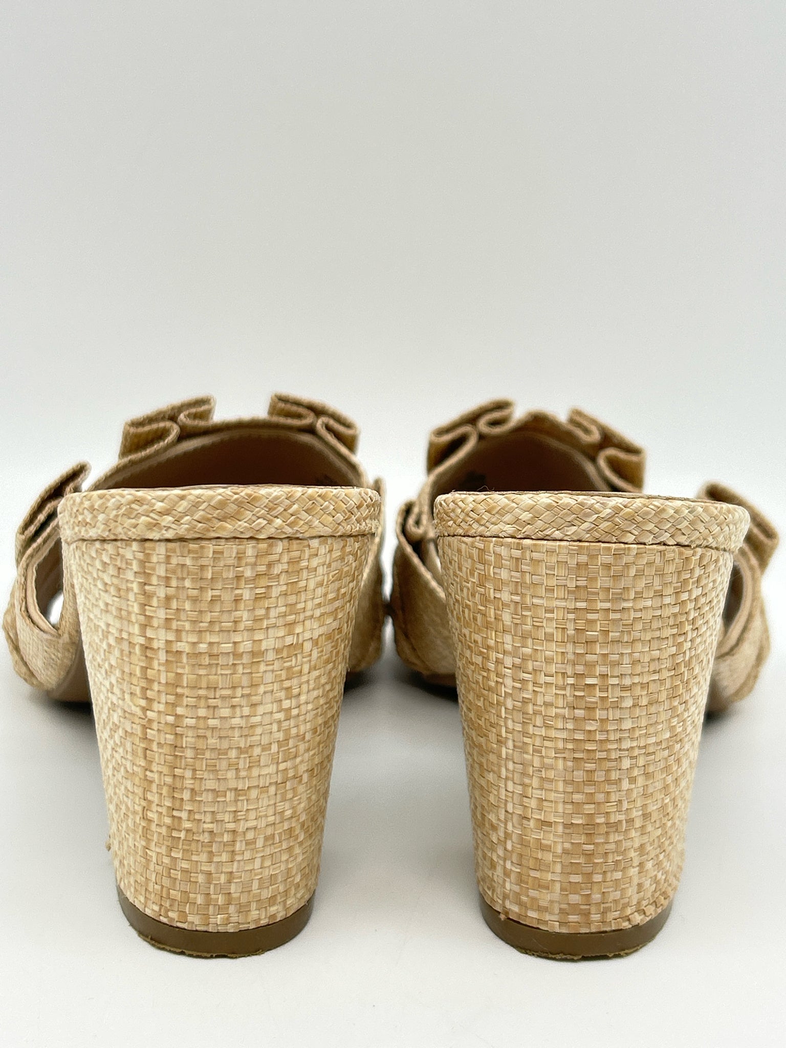 CROWN & IVY Size 9M Natural Women Sandal